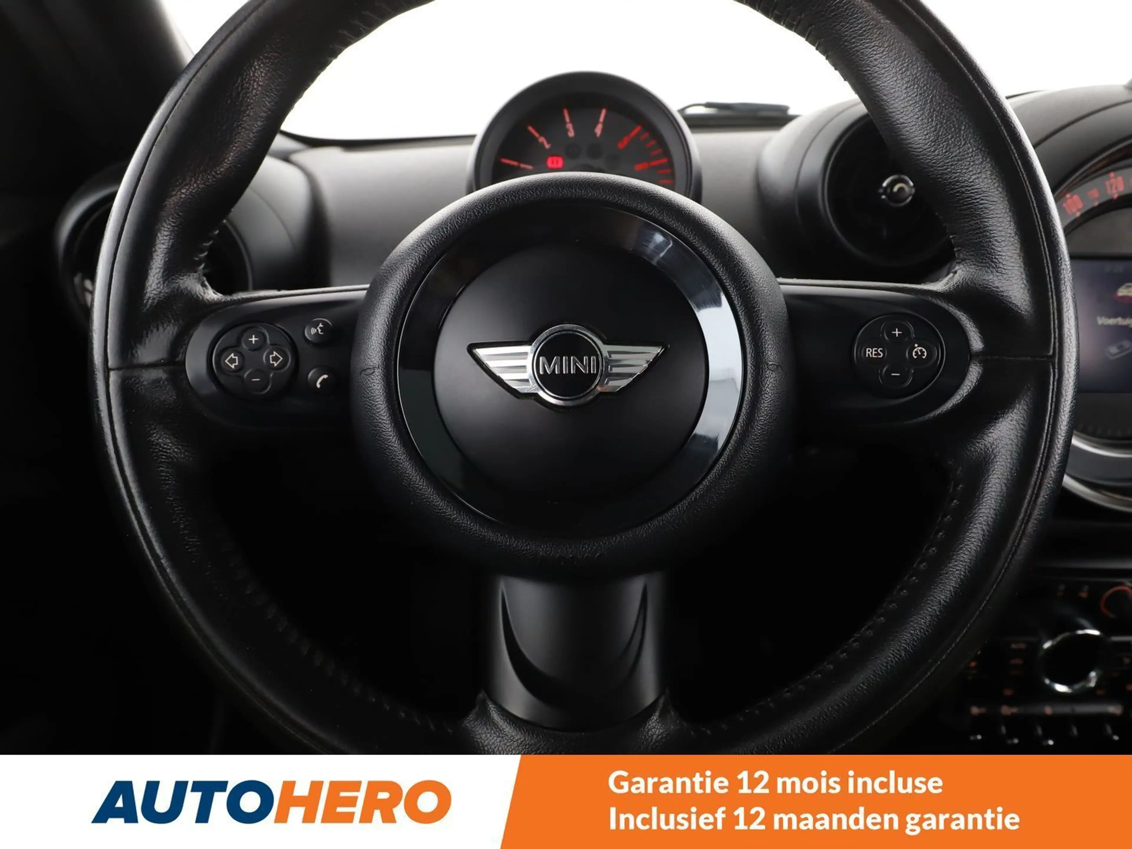 MINI One D Countryman One D — photo 5