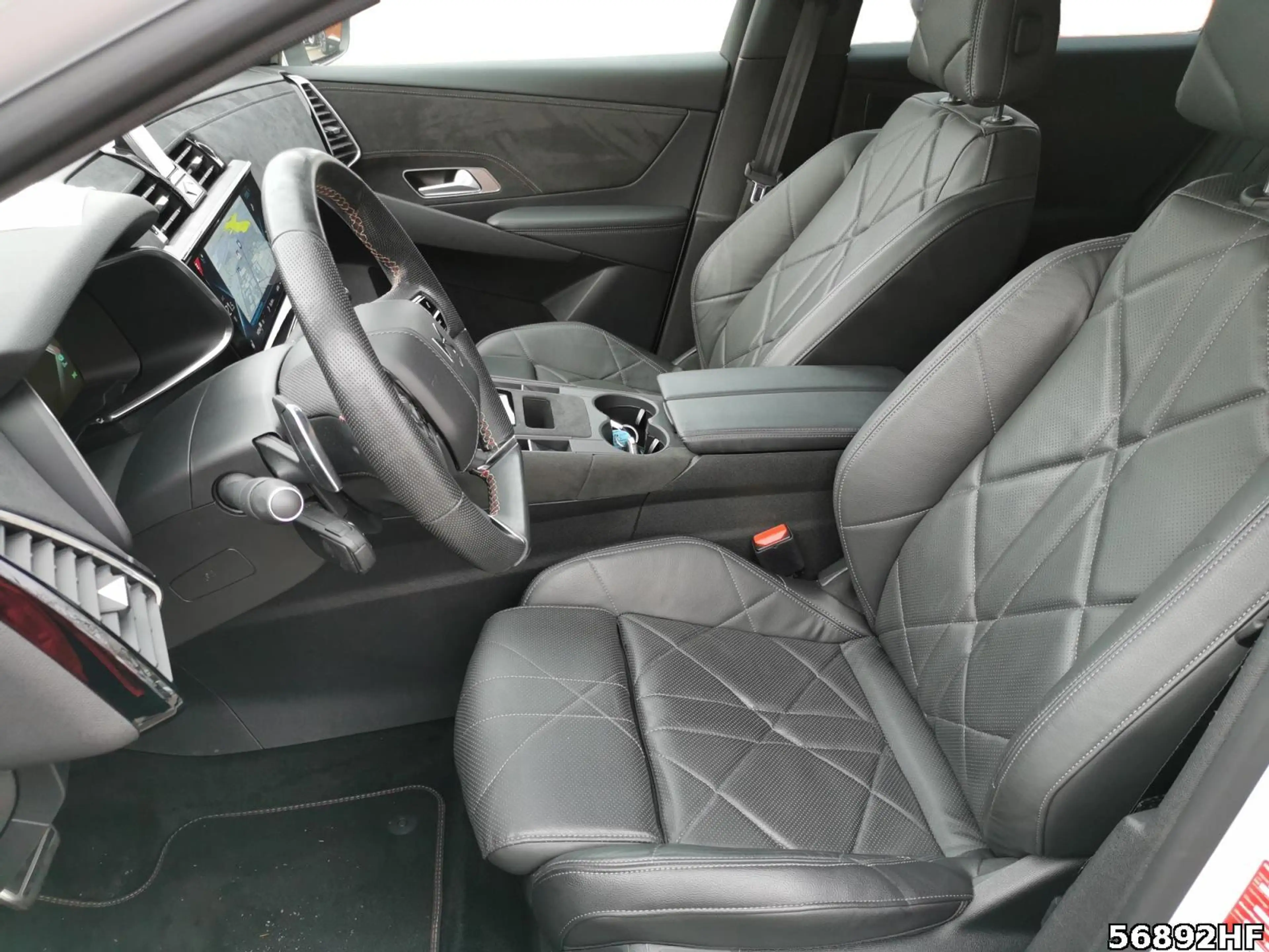 DS Automobiles DS 7 Hybrid 4x4, Performance Line — photo 11