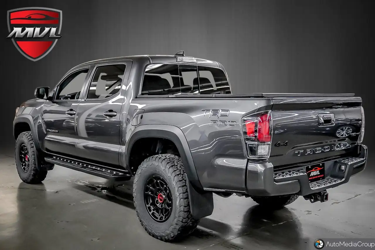 Toyota Tacoma снимка Toyota Tacoma