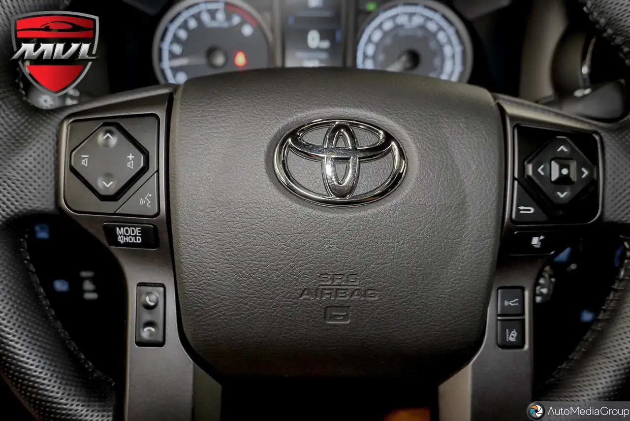 Toyota Tacoma снимка Toyota Tacoma