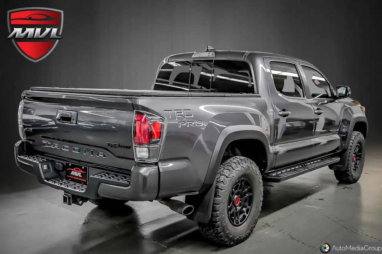 Toyota Tacoma снимка Toyota Tacoma