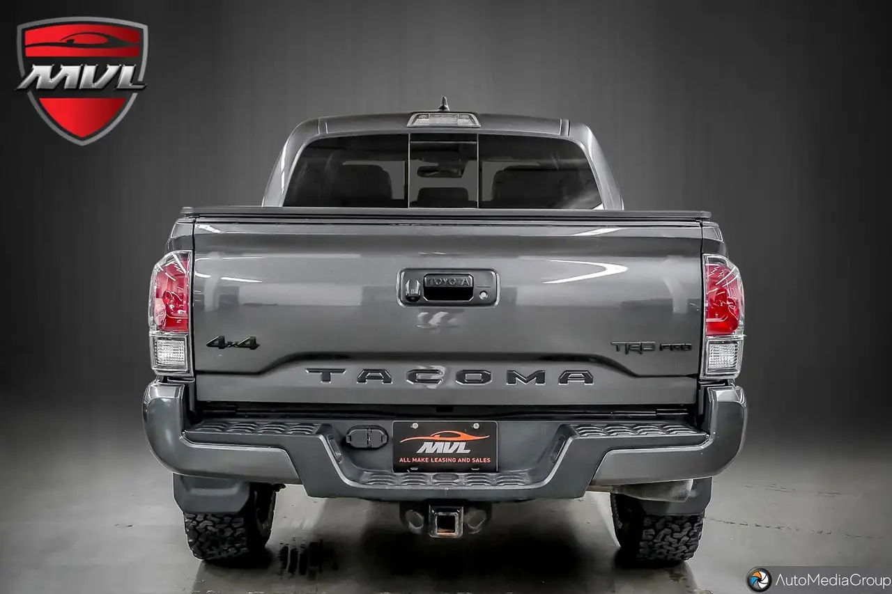 Toyota Tacoma снимка Toyota Tacoma