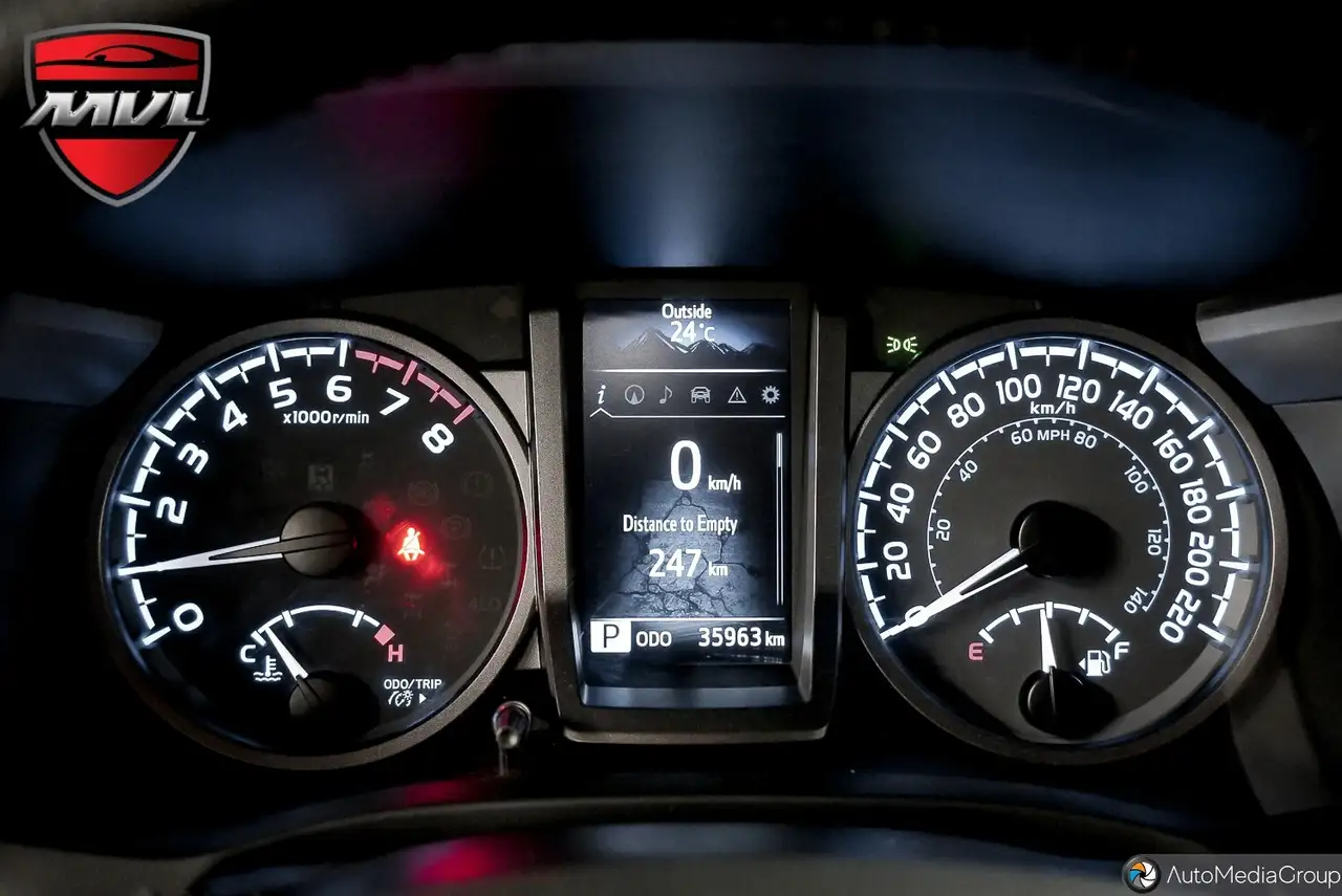 Toyota Tacoma снимка Toyota Tacoma