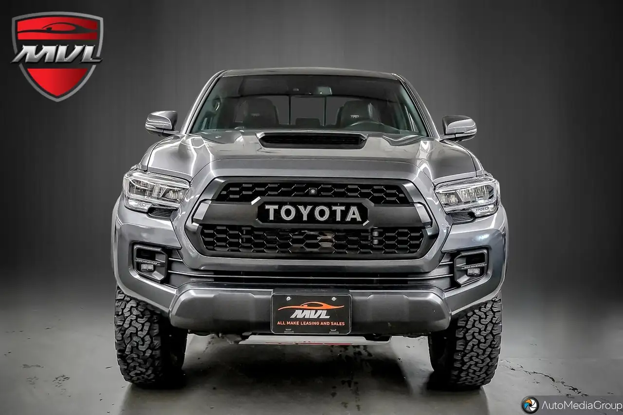 Toyota Tacoma снимка Toyota Tacoma