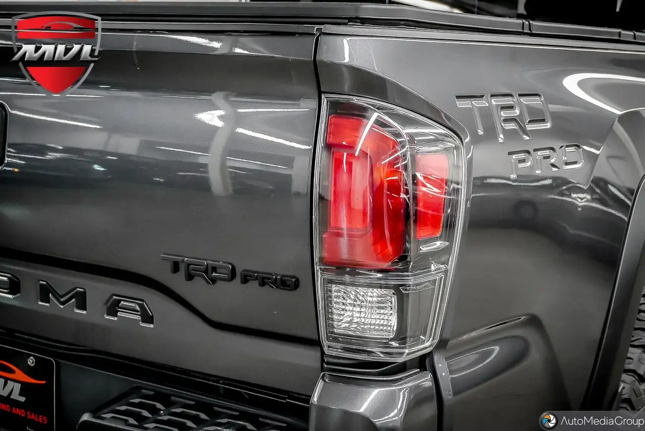 Toyota Tacoma снимка Toyota Tacoma
