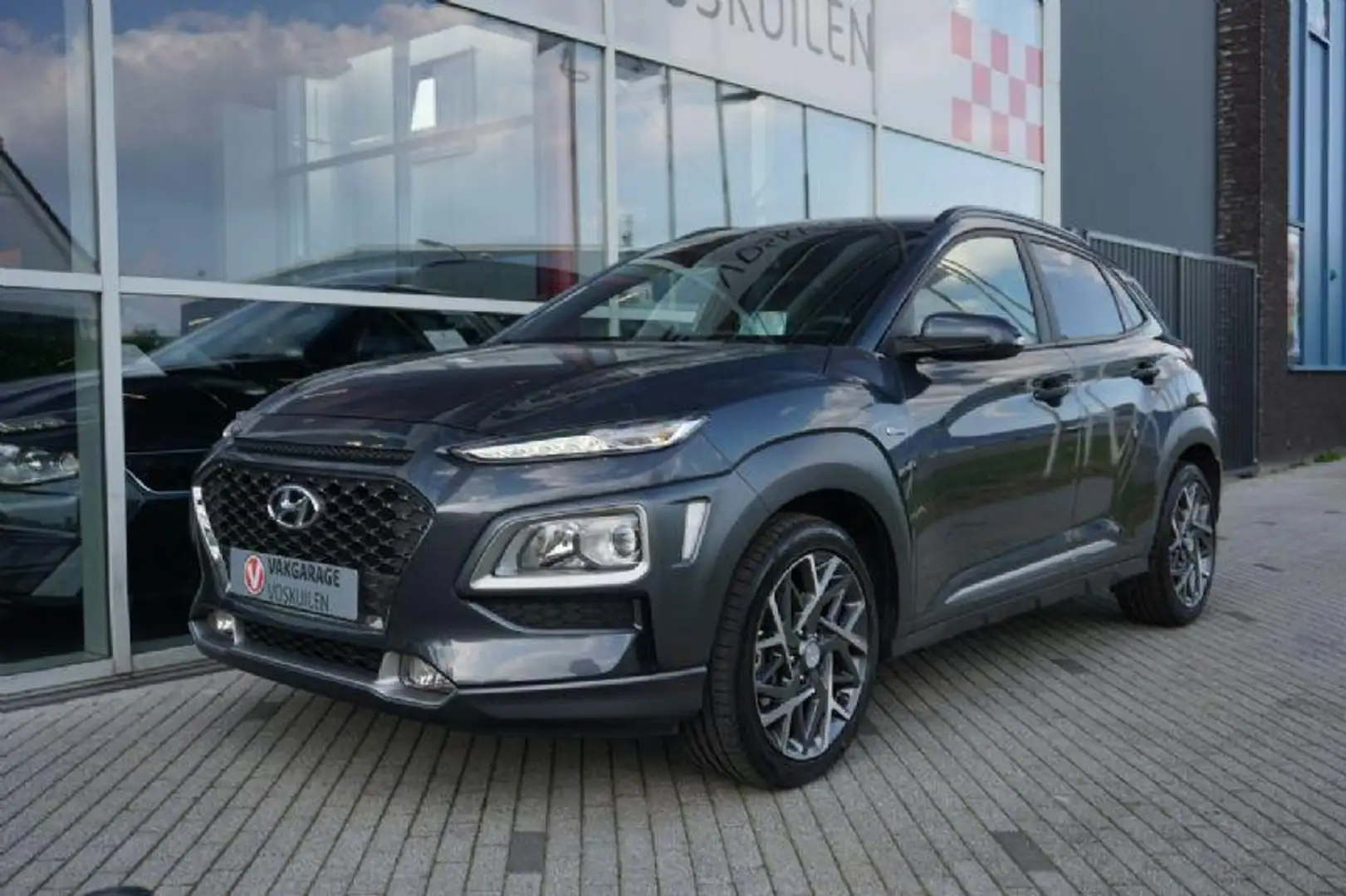 Hyundai KONA 1.6 GDI HEV Hybrid Premium Executive Šedá - 1