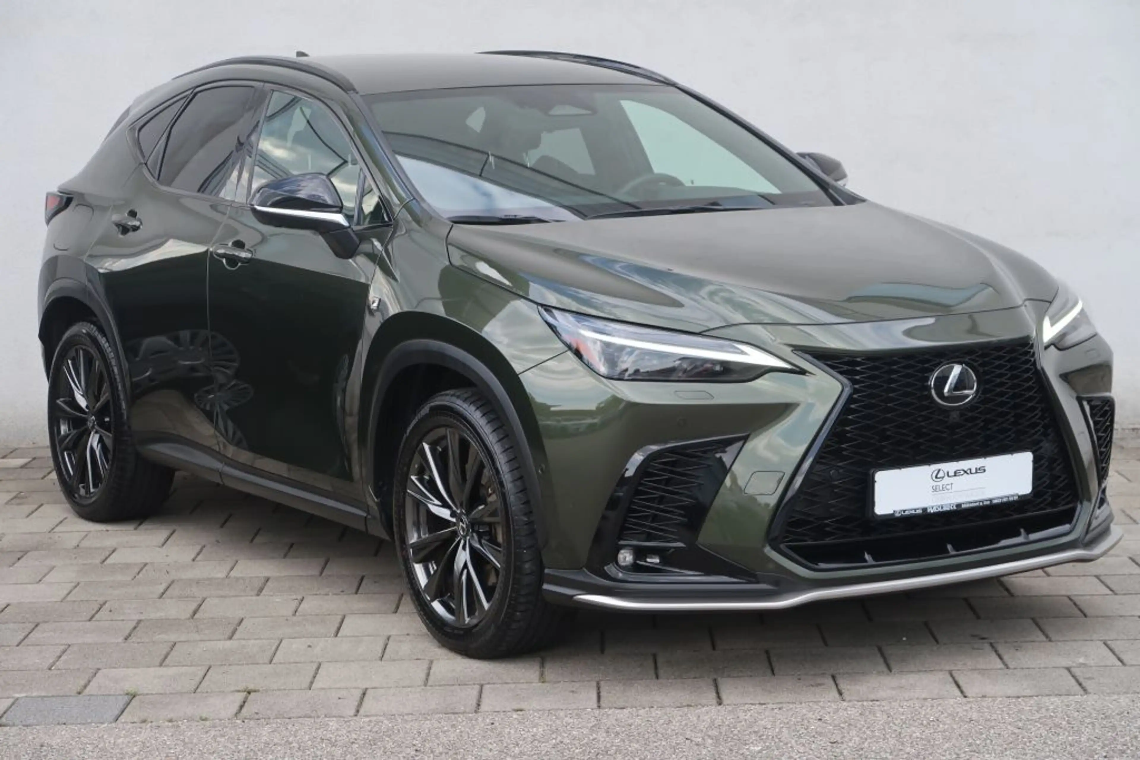Lexus NX 450h+ E-FOUR F SPORT — photo 2