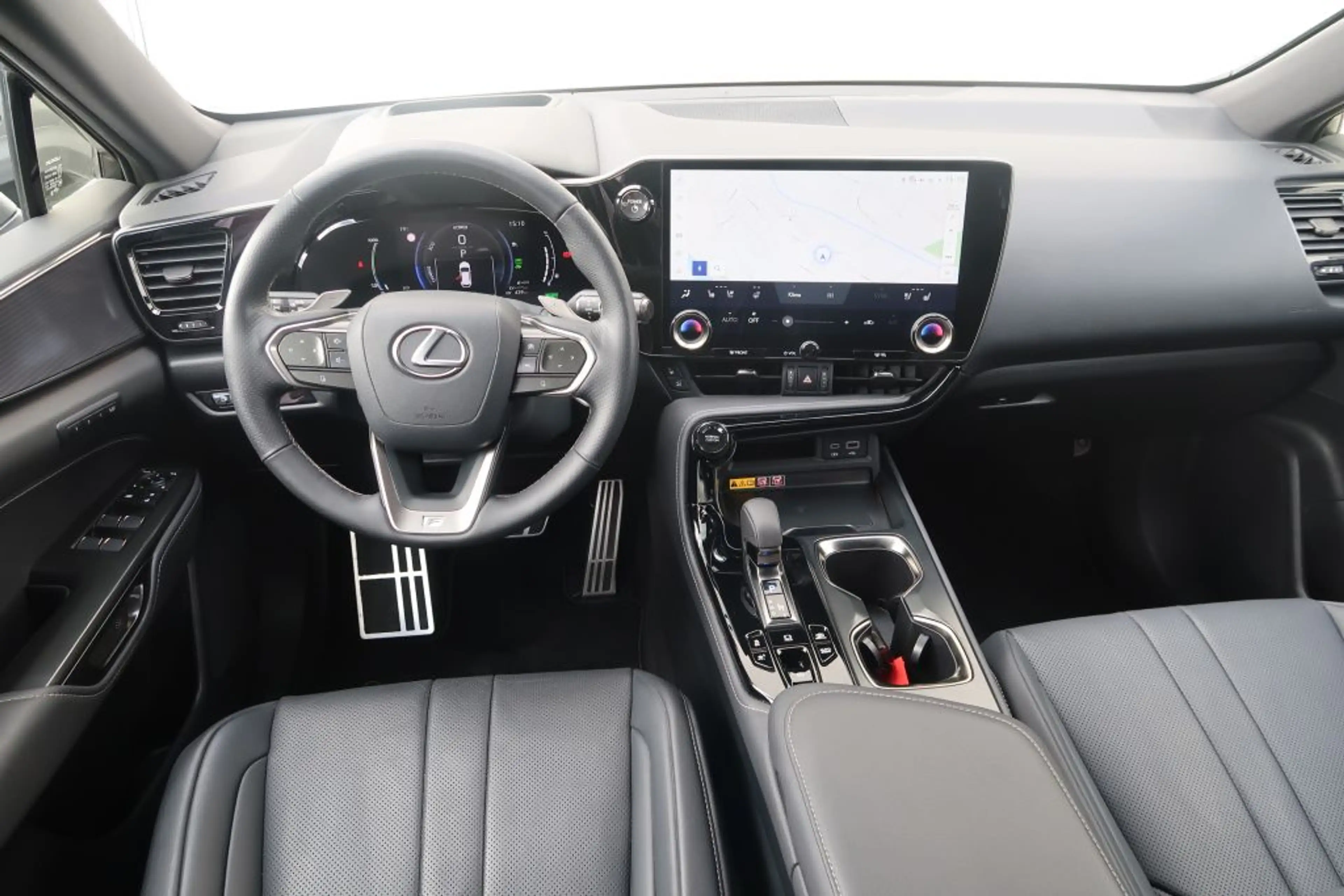 Lexus NX 450h+ E-FOUR F SPORT — photo 12