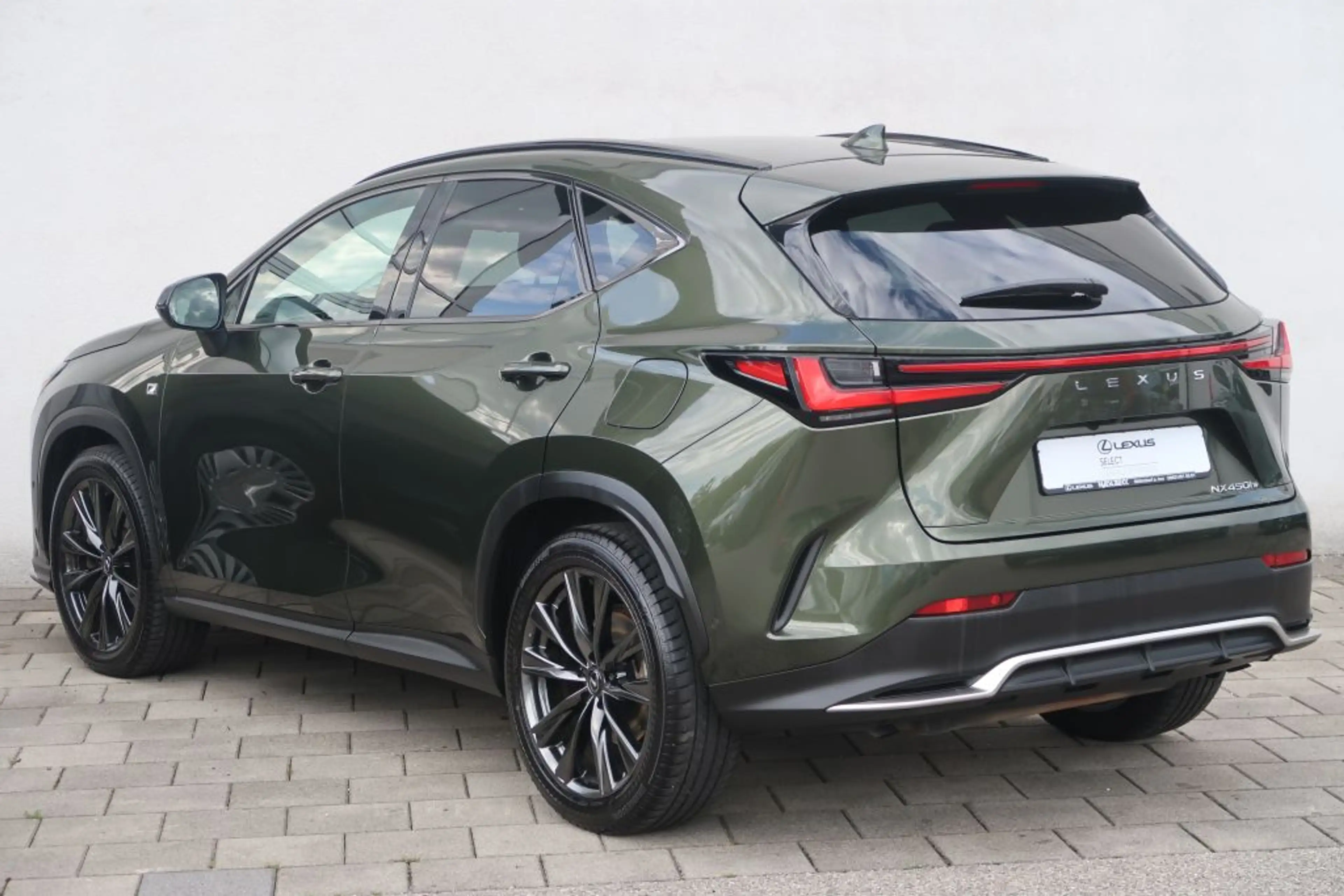 Lexus NX 450h+ E-FOUR F SPORT — photo 6