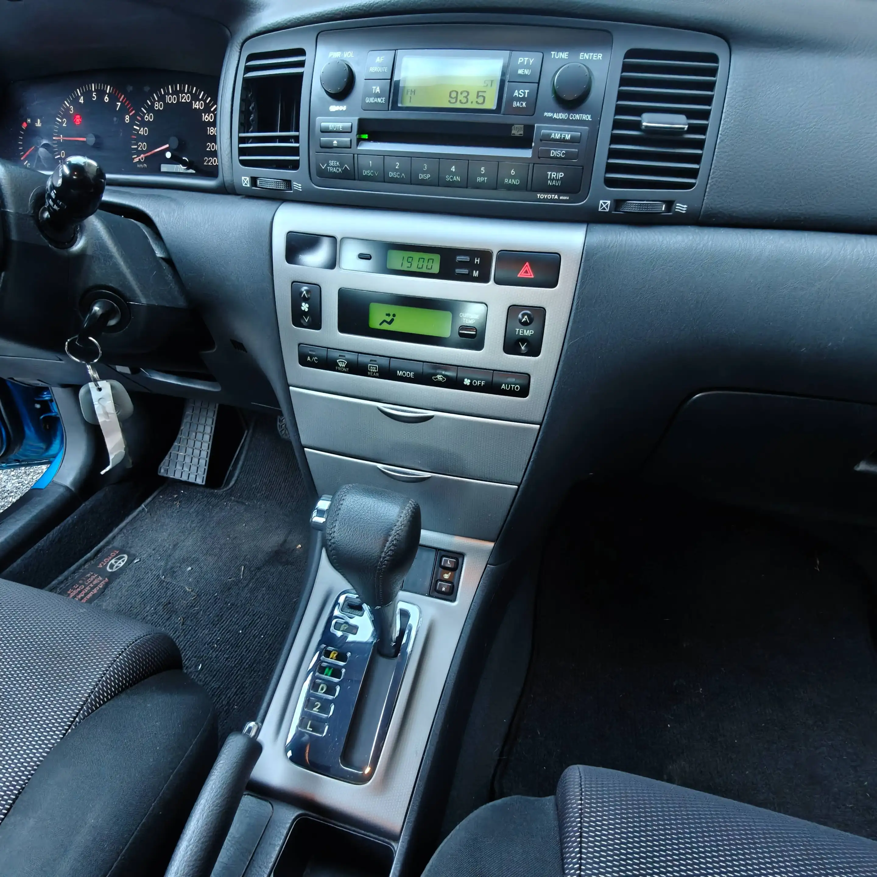 Toyota Corolla 1.6i VVT-i 16v Linea Sol — photo 10