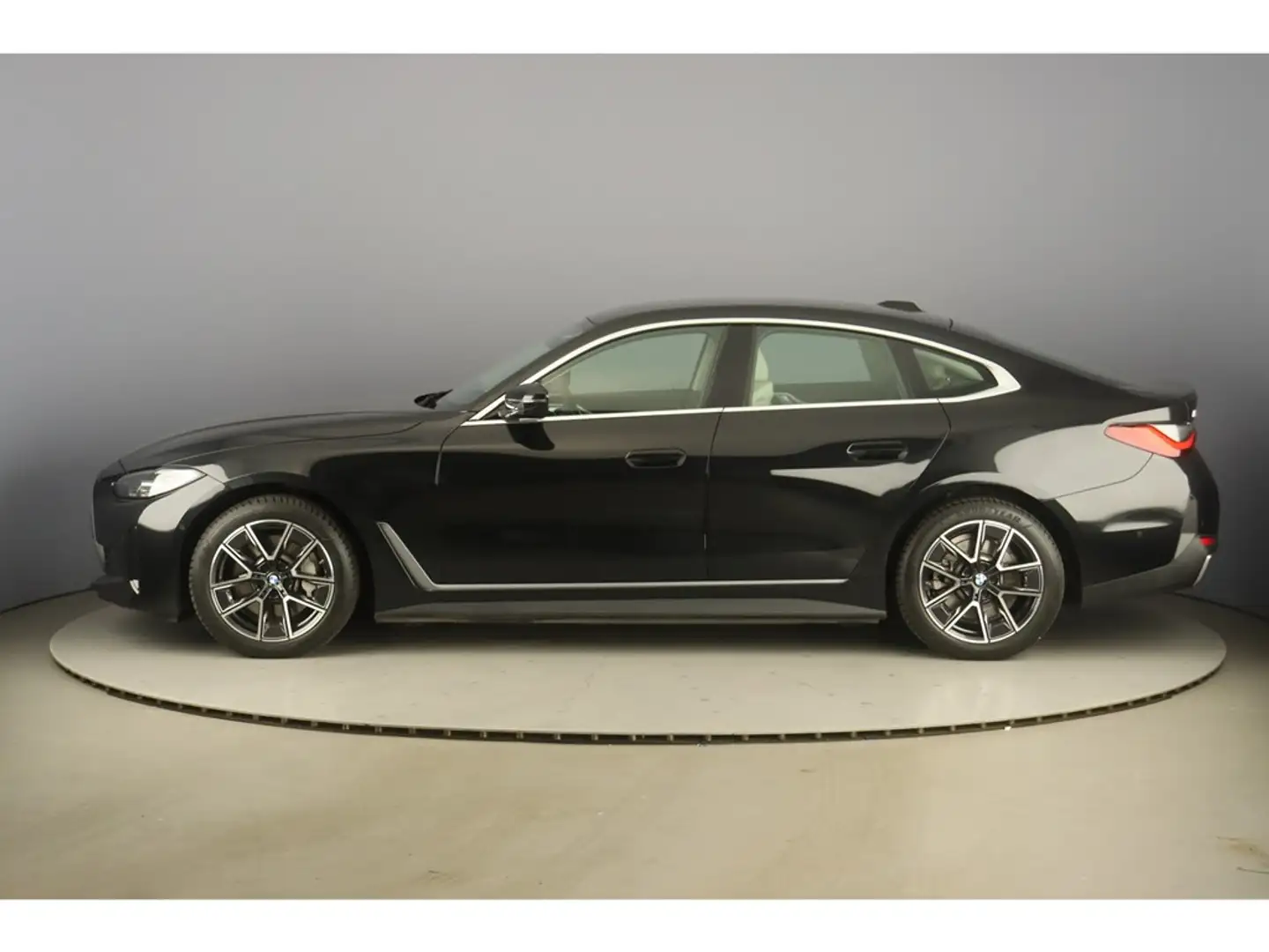 BMW i4 eDrive40 340pk Zwart - 2