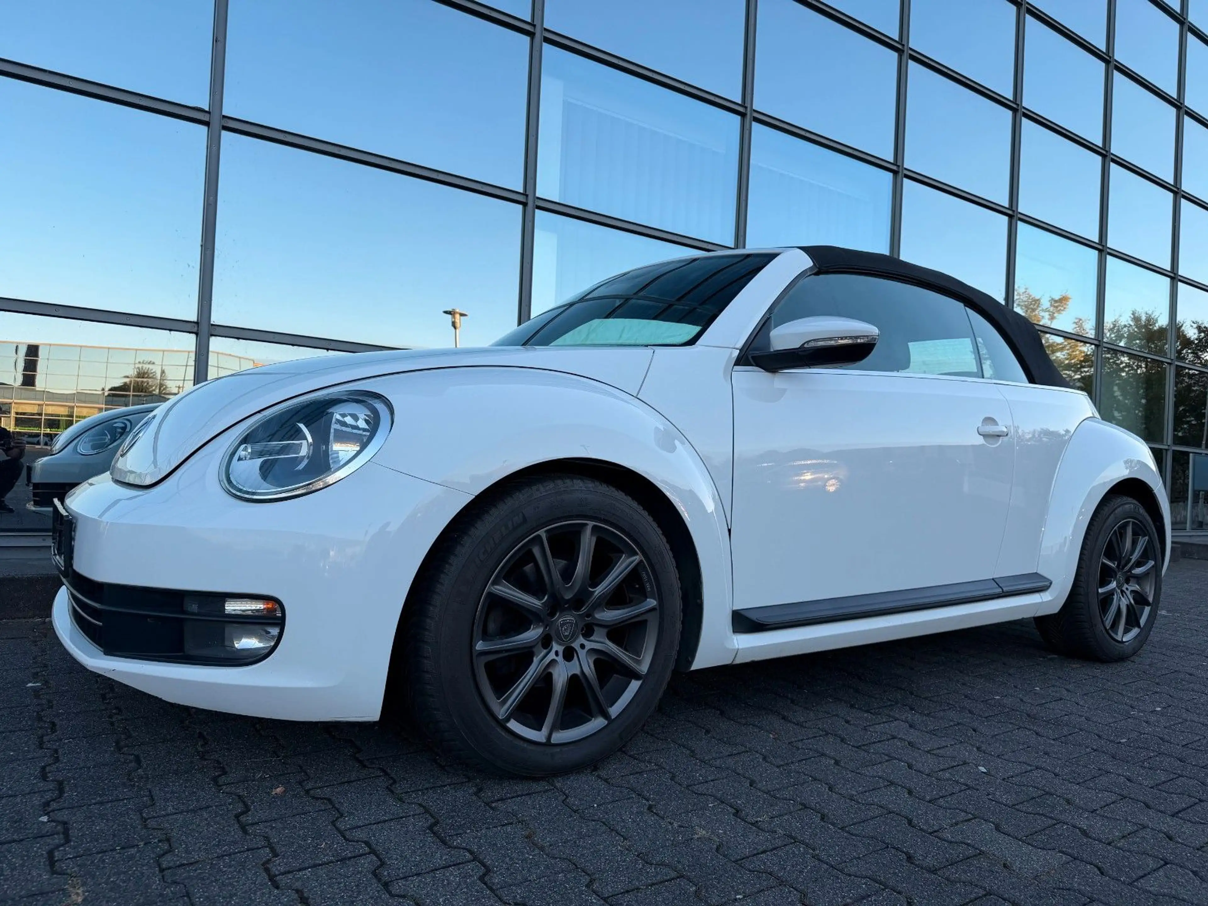 Volkswagen Beetle Cabriolet Basis 1.6 TDI Leder — photo 12