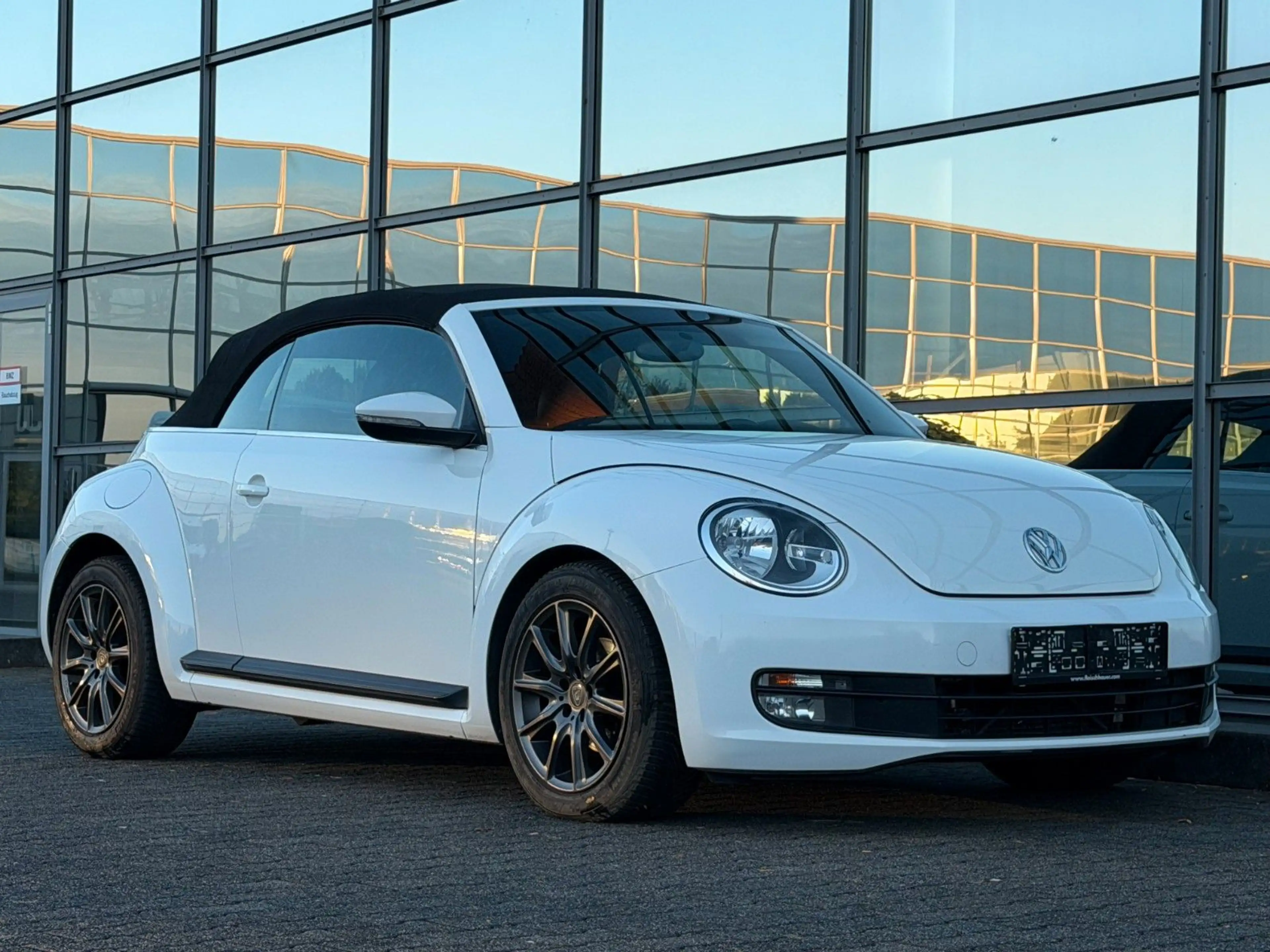 Volkswagen Beetle Cabriolet Basis 1.6 TDI Leder — photo 6