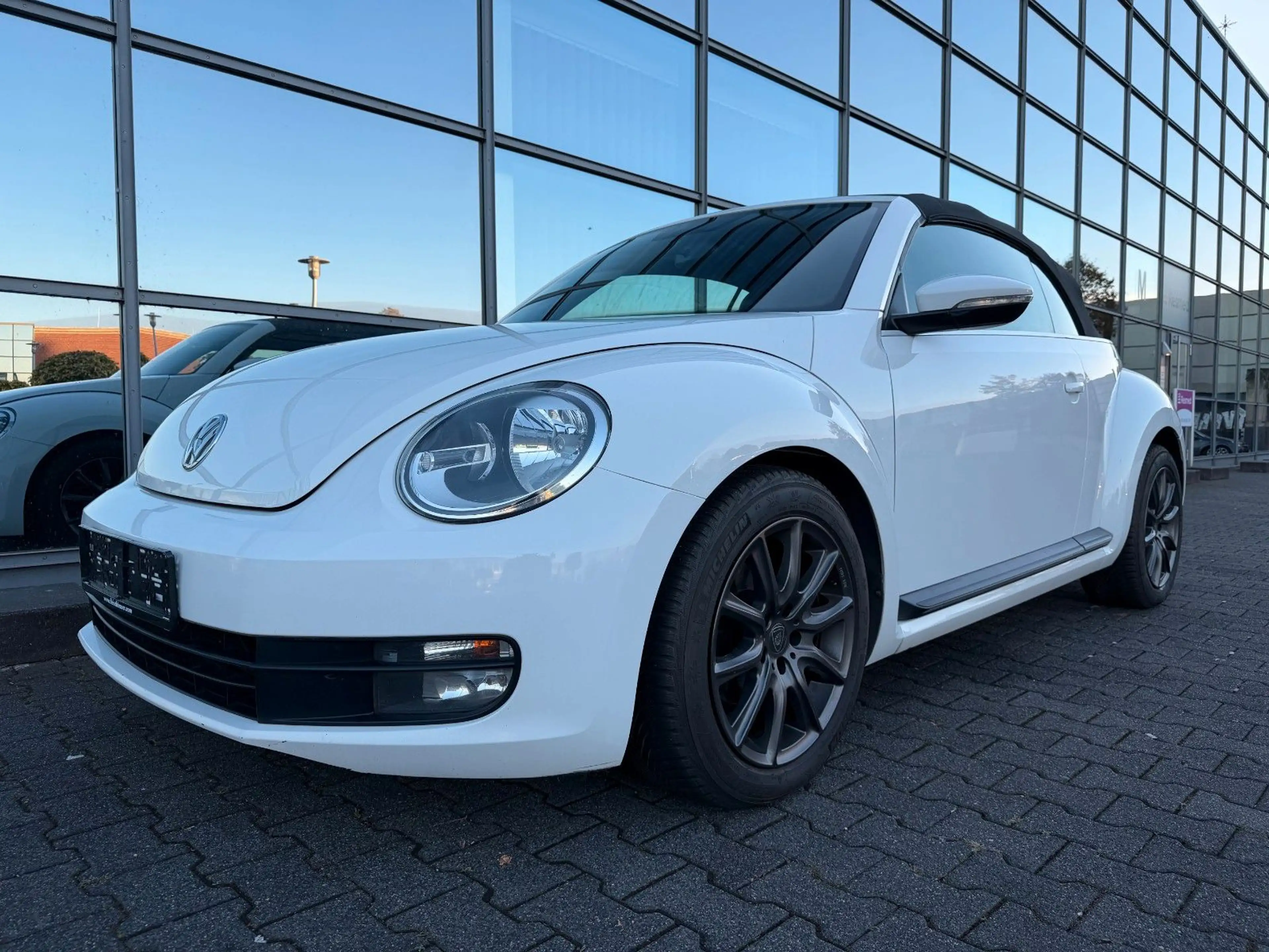 Volkswagen Beetle Cabriolet Basis 1.6 TDI Leder — photo 11