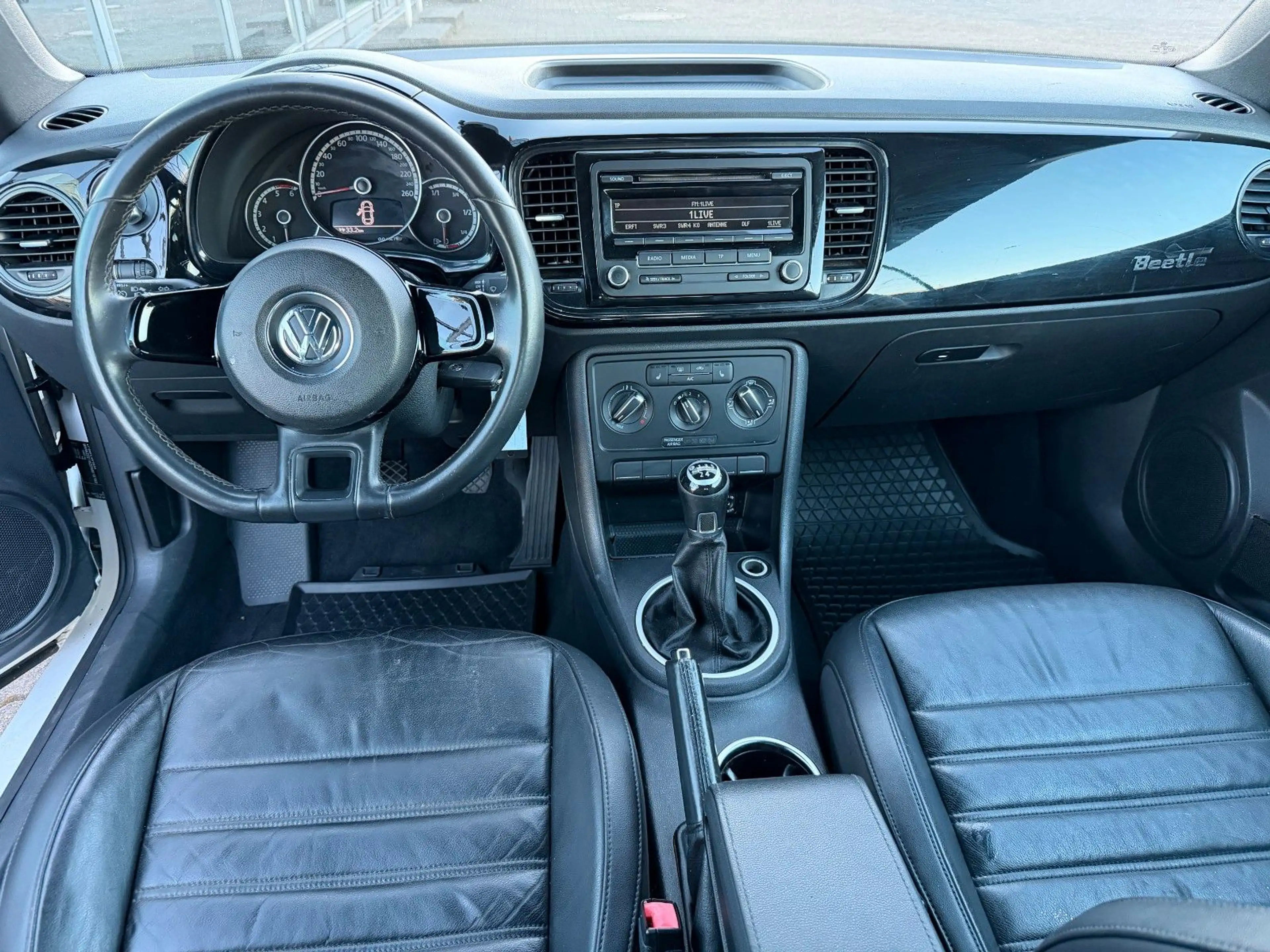 Volkswagen Beetle Cabriolet Basis 1.6 TDI Leder — photo 2