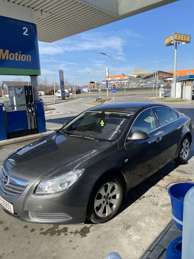 Opel Insignia 2,0 Edition CDTI DPF Ecotec Silber - 1