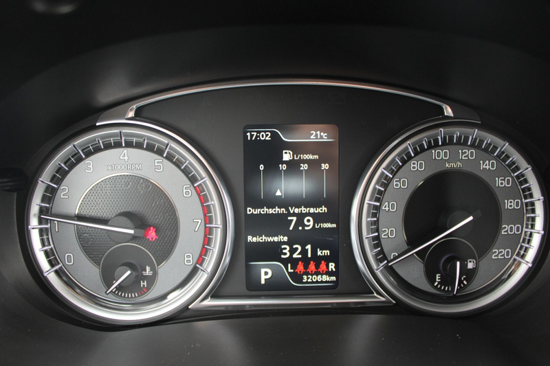 Suzuki Vitara 1.4 BOOSTERJET Hybrid Automatik Comfort — photo 14