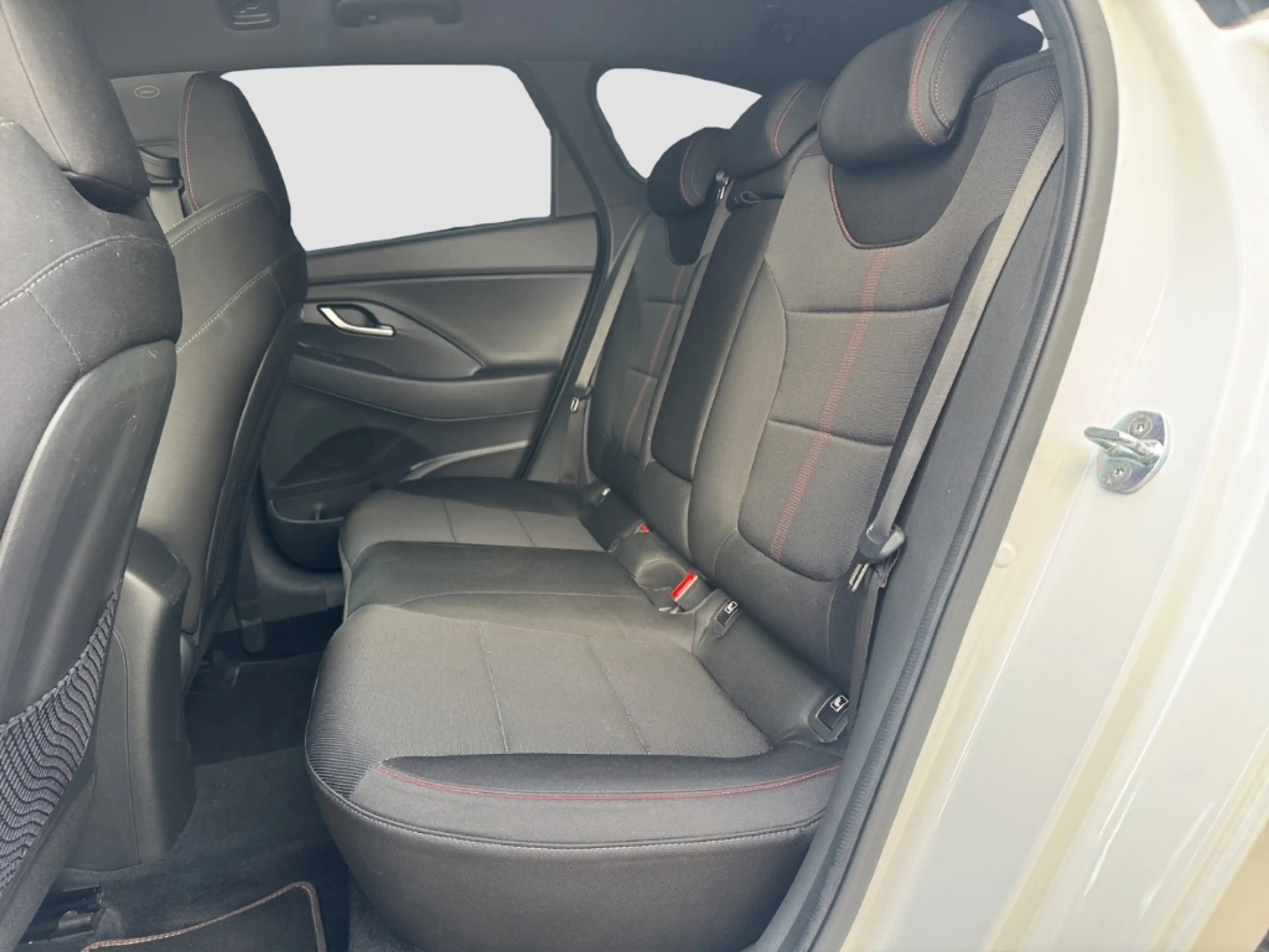 Hyundai i30 Kombi N-Line 1.5 T-GDi (48V) DCT *LED*CARPLAY*CAM* — photo 8