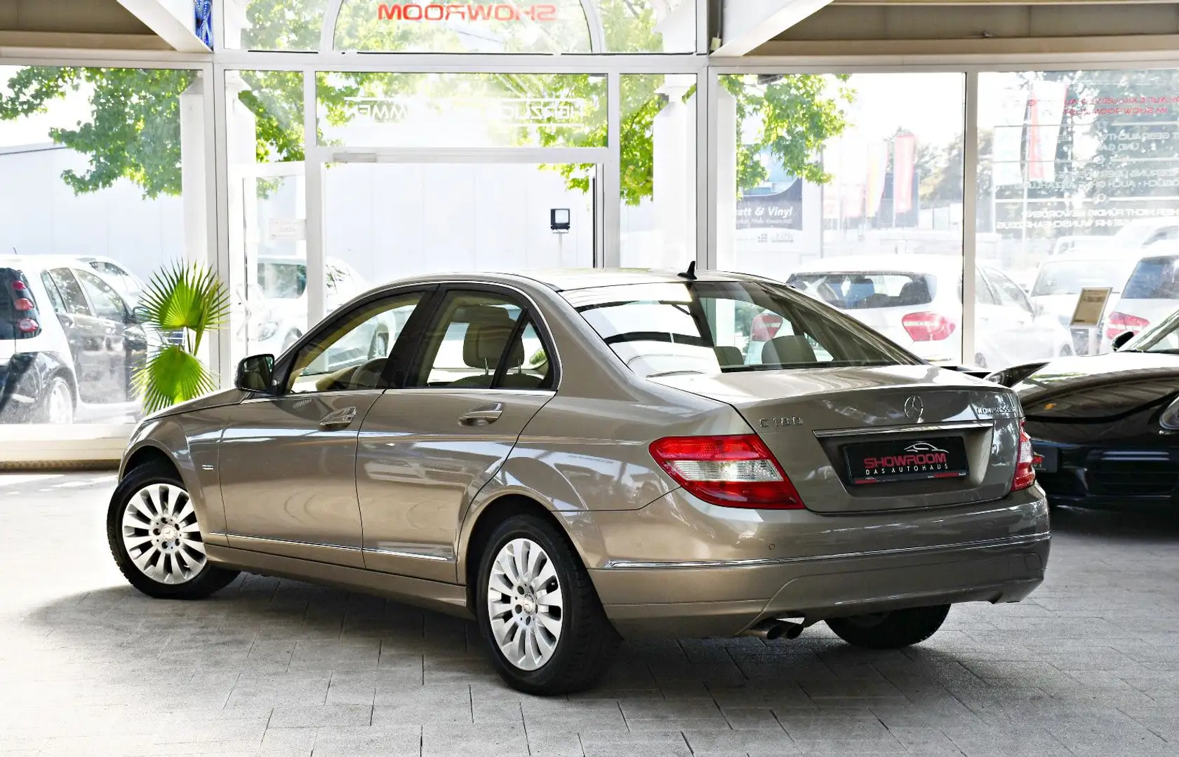 Mercedes-Benz C 180 Kompressor Aut. Leder Elegance Beige - 2