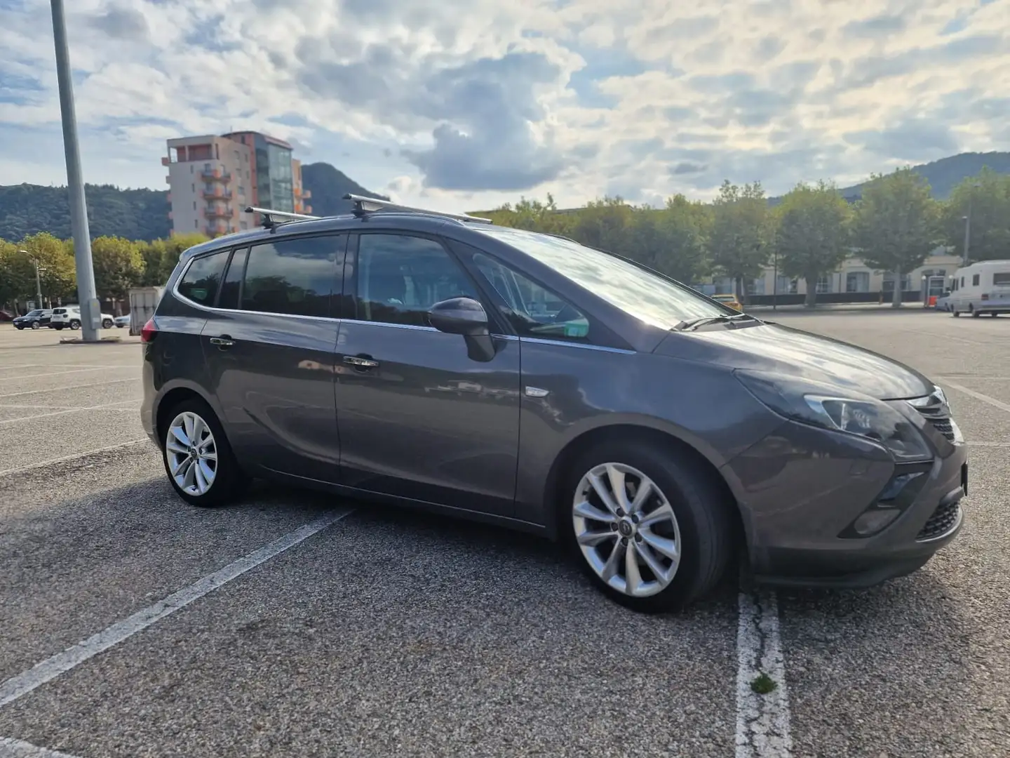 Opel Zafira Tourer 2.0 cdti Cosmo 165cv - 1