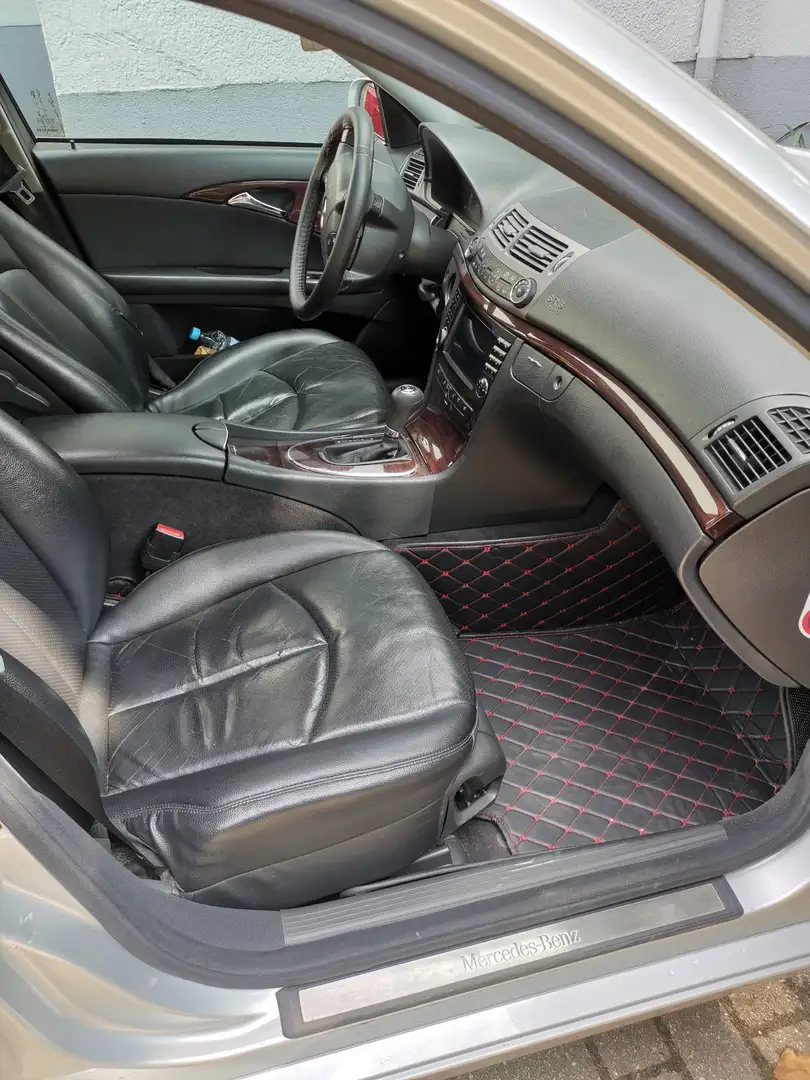 Mercedes-Benz E 200 E 200 CDI (211.004) Plateado - 1