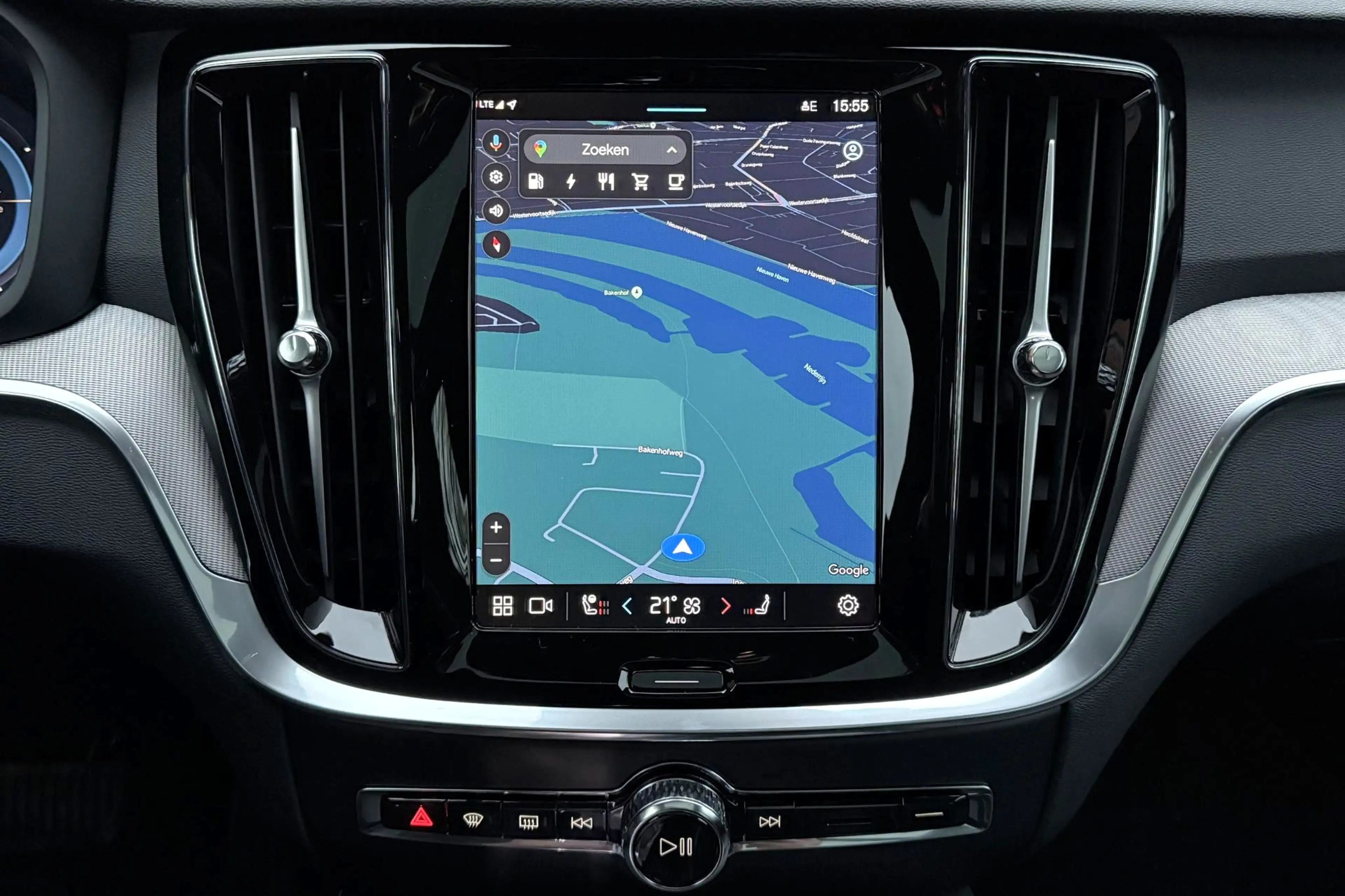 Volvo V60 T8 Plug-in hybrid AWD Plus Dark | Panoramadak | Tr — photo 10