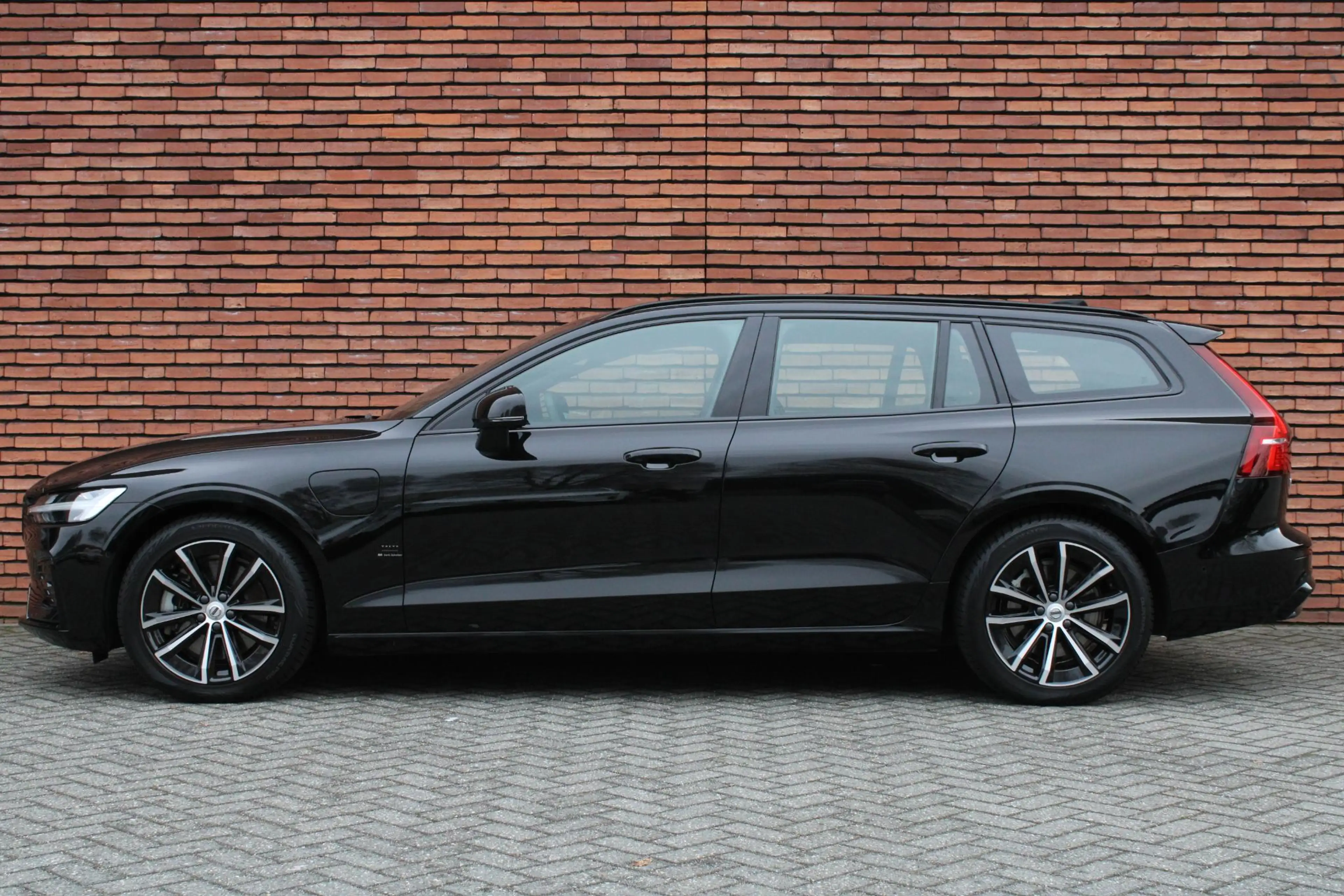 Volvo V60 T8 Plug-in hybrid AWD Plus Dark | Panoramadak | Tr — photo 8