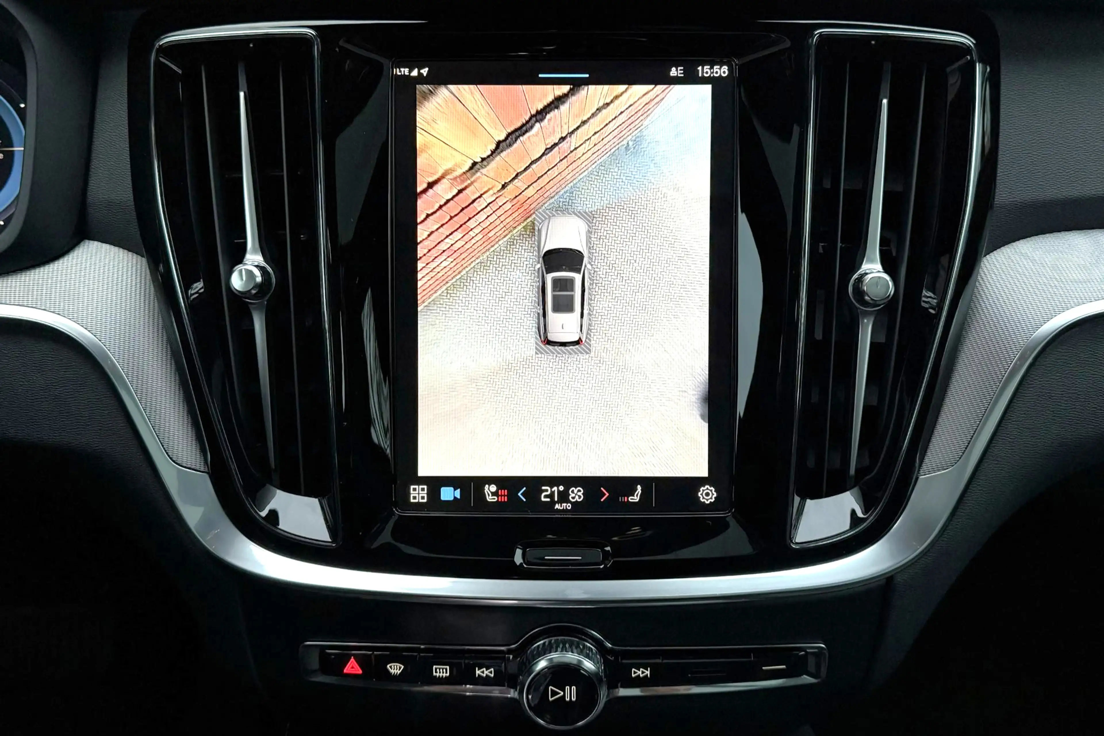 Volvo V60 T8 Plug-in hybrid AWD Plus Dark | Panoramadak | Tr — photo 13