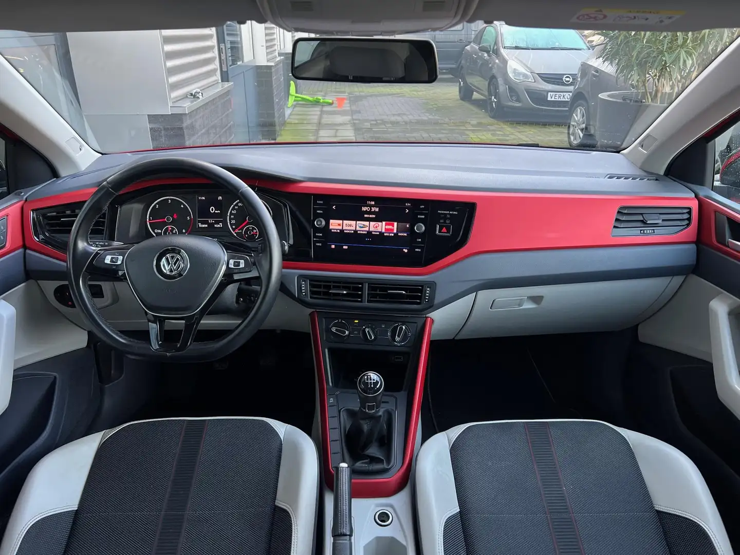 Volkswagen Polo 1.6 TDI BY Beats Cruise.ctrl Apple Carplay Red - 2