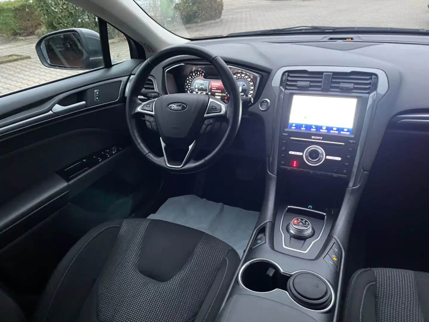Ford Mondeo Kombi Titanium TDCi190 Auto LED/Sony/AHK Gris - 2