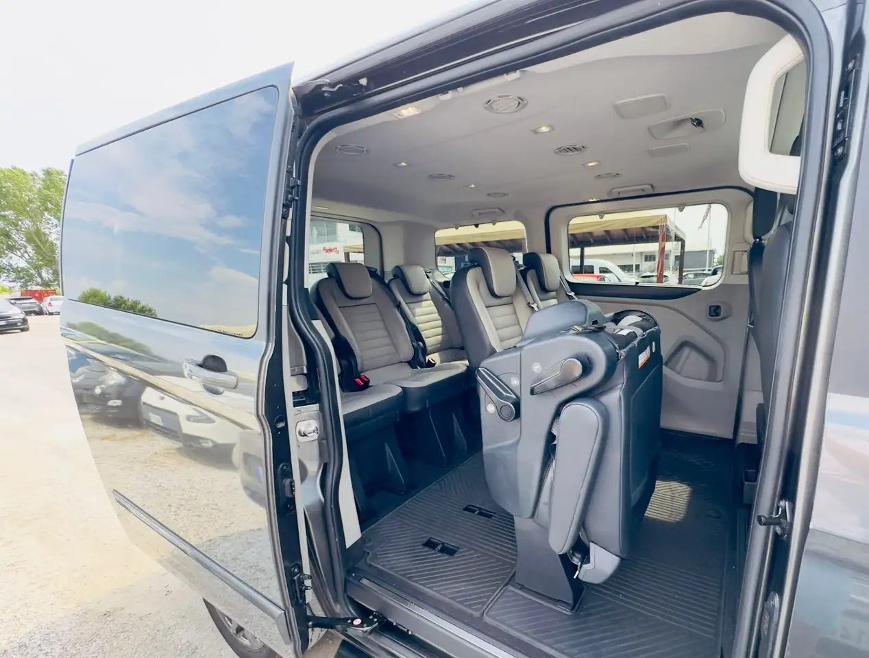 Ford Tourneo Custom 320 2.0 TDCi 185CV PC Titanium X, миниатюра 8