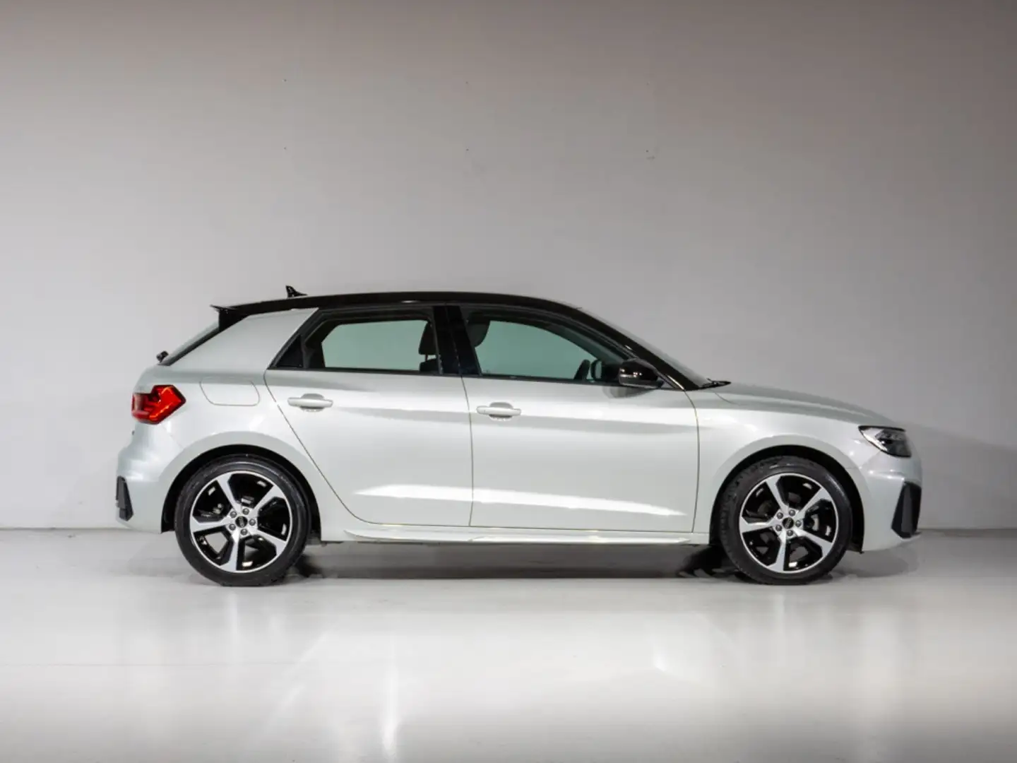 Audi A1 1.0 30 TFSI ADRENALIN SPORTBACK 5P Negro - 2