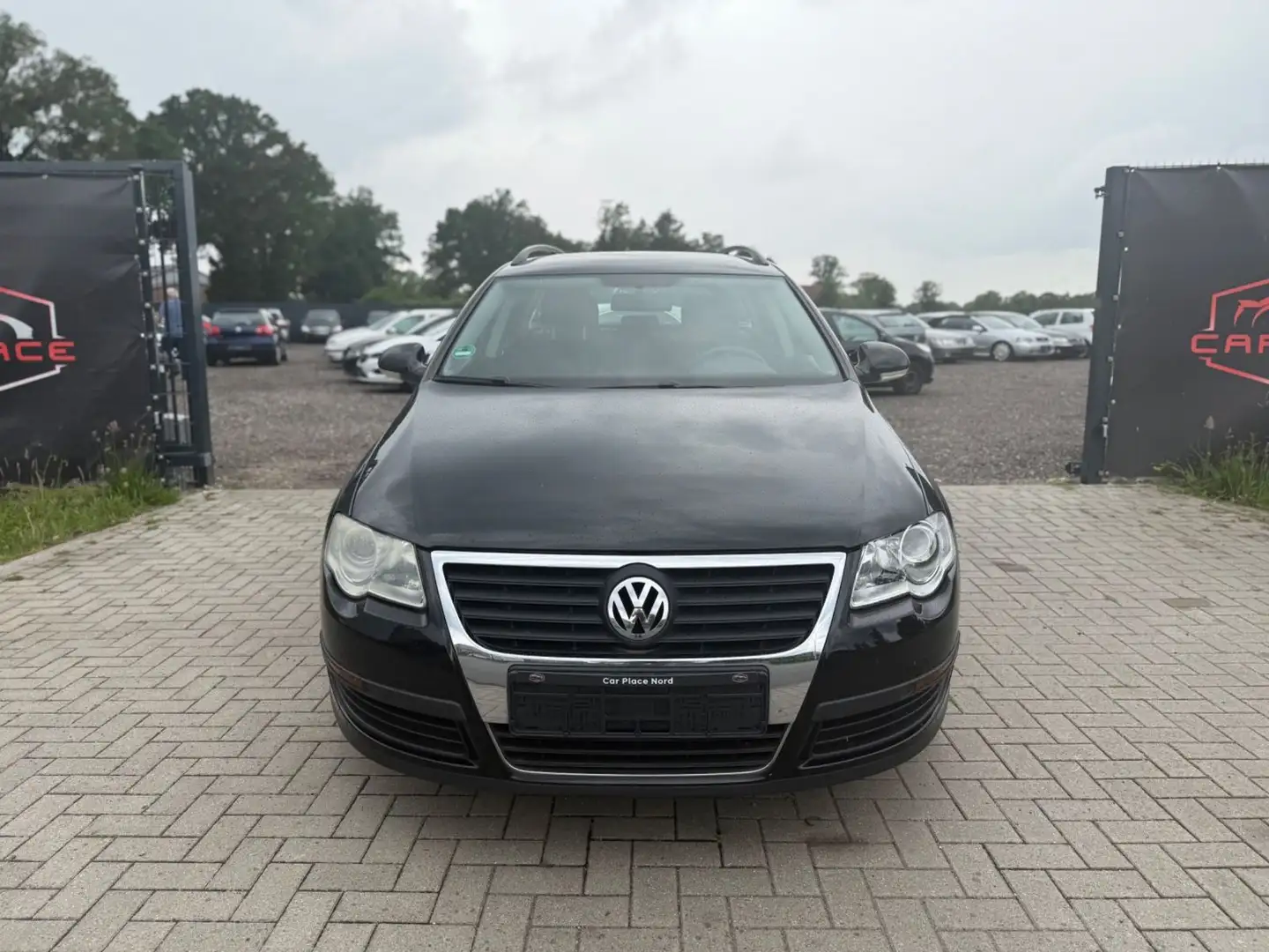 Volkswagen Passat Variant Trendline TÜV NEU/2. HAND/KLIMA Noir - 2