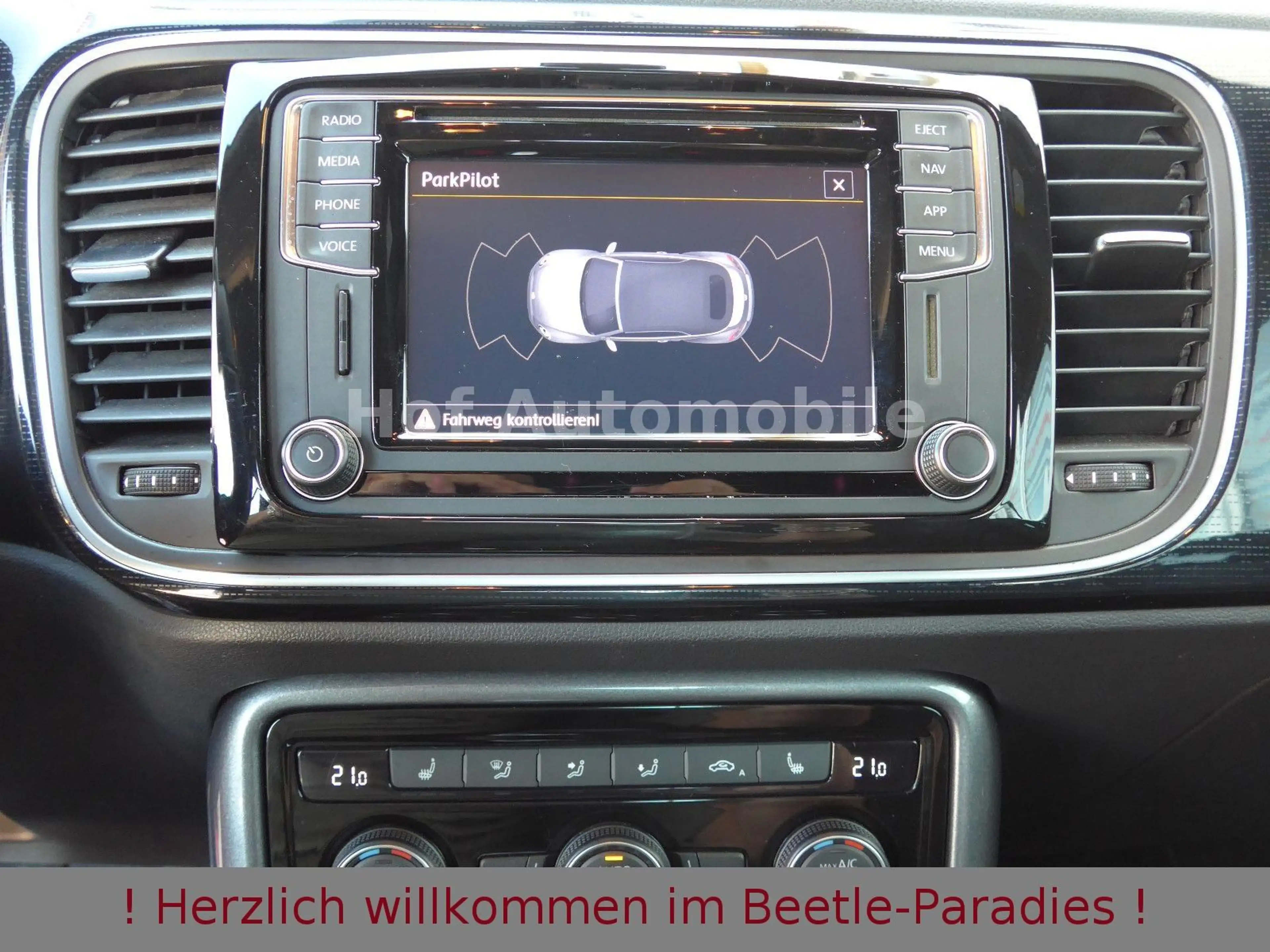 Volkswagen Beetle 1.4TSI Sound Xenon Navi Blindspot AppCon — photo 13