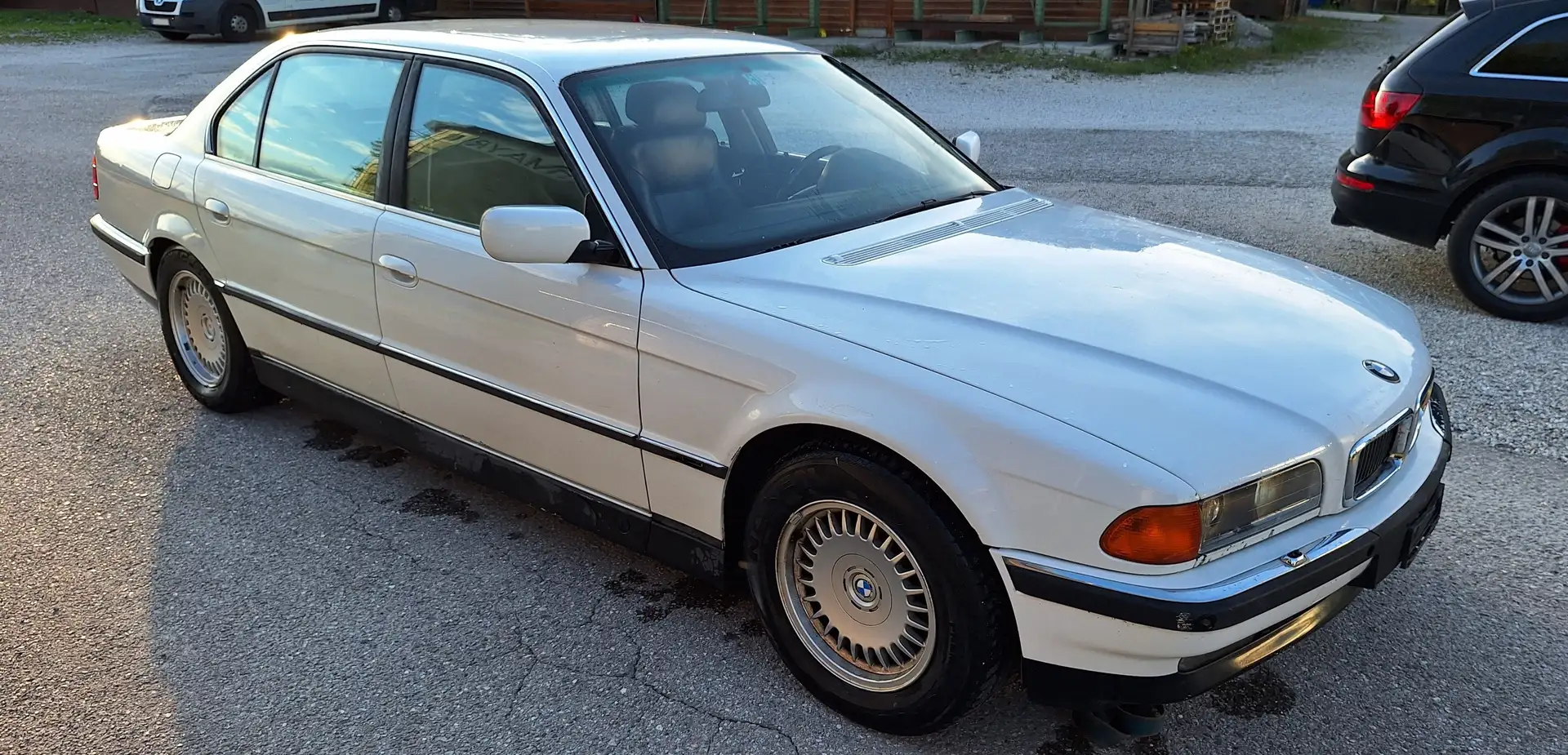BMW 750 iL E38 Blanc - 1
