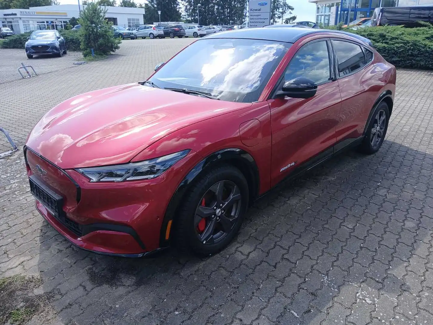 Ford Mustang Mach-E AWD Rot - 1