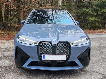 iX xDrive50 105kWh *neue WR* *8fach bereift*