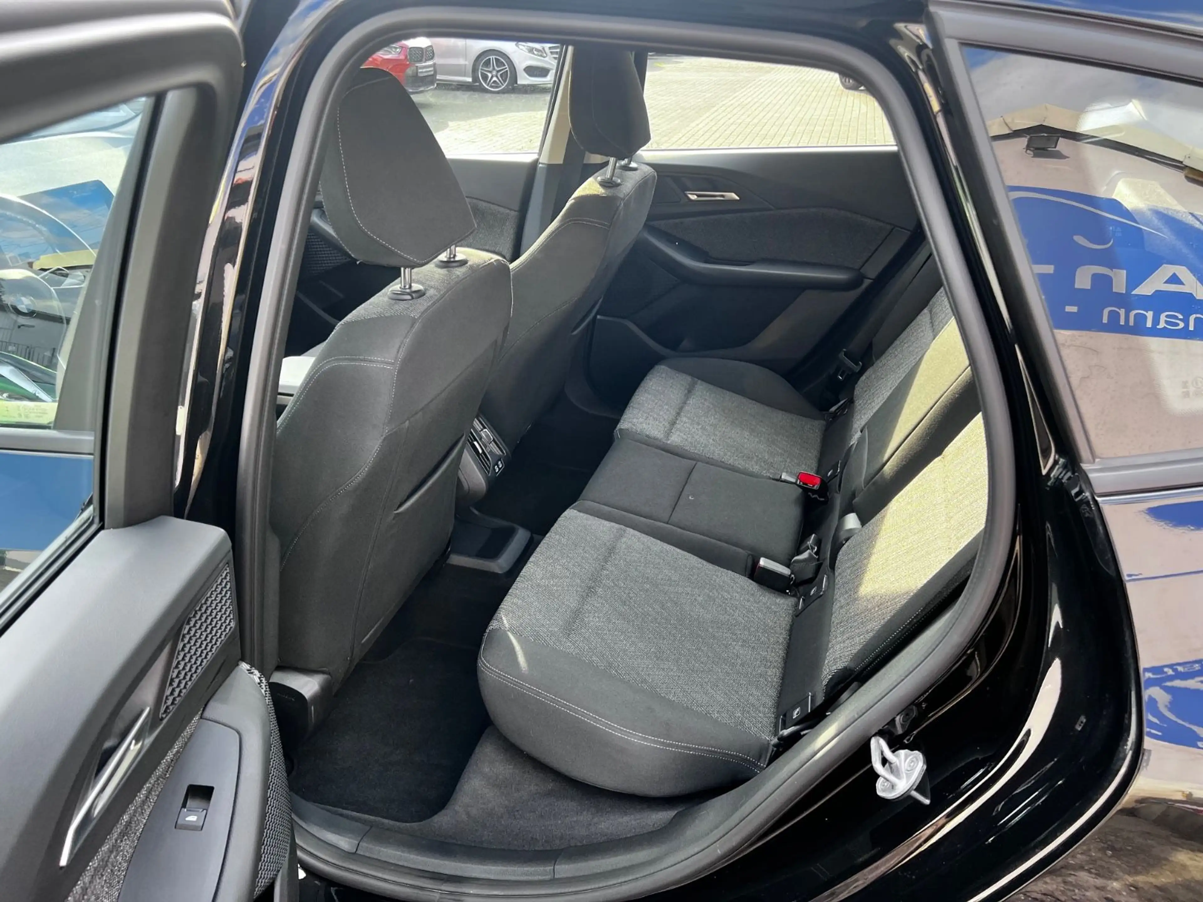BMW 216 Aut. Navi LED Kamera — photo 11