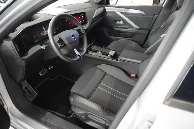 Opel Astra view 15