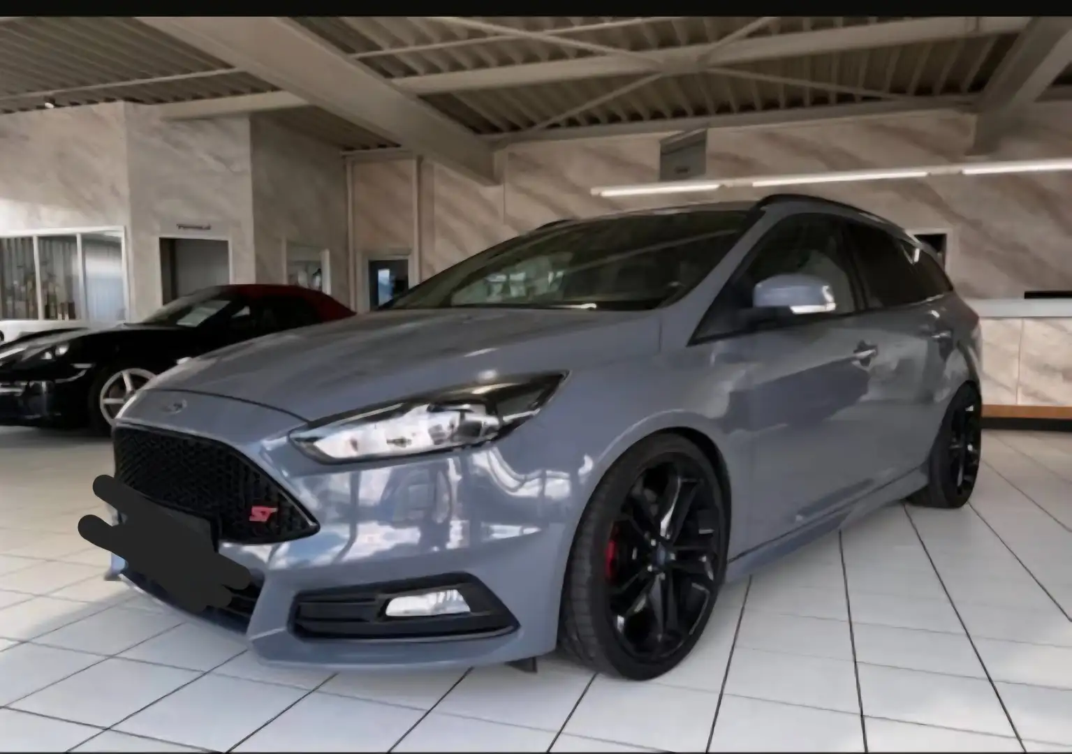 Ford Focus Focus Diesel 2.0 TDCi ST Top Ausstattung Šedá - 1