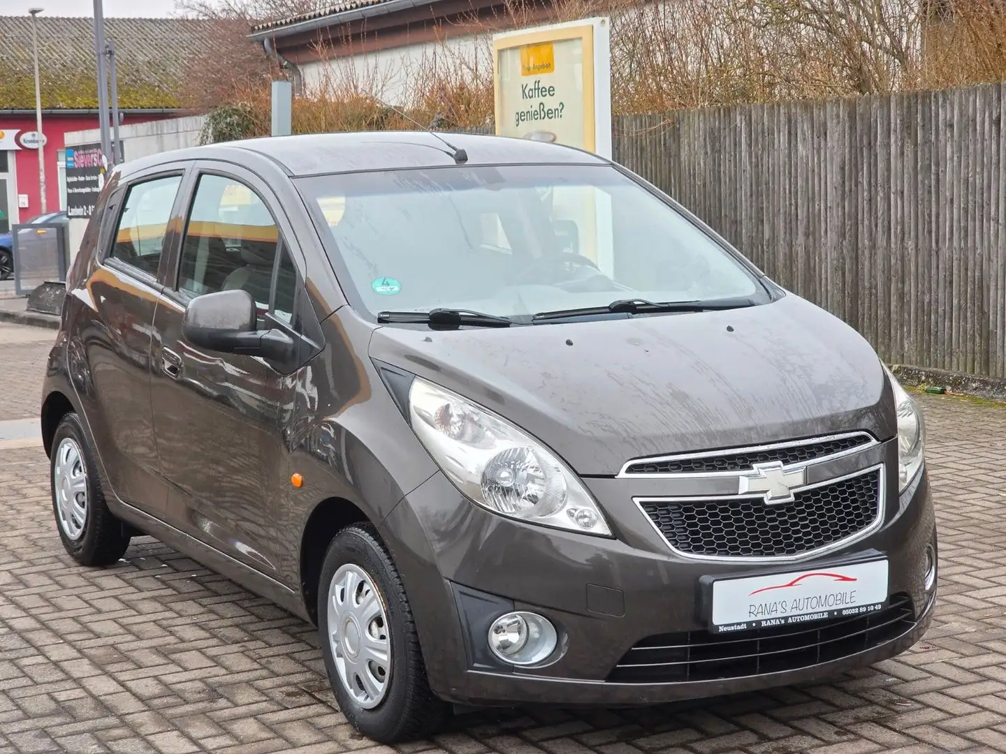 Chevrolet Spark LS Braun - 2
