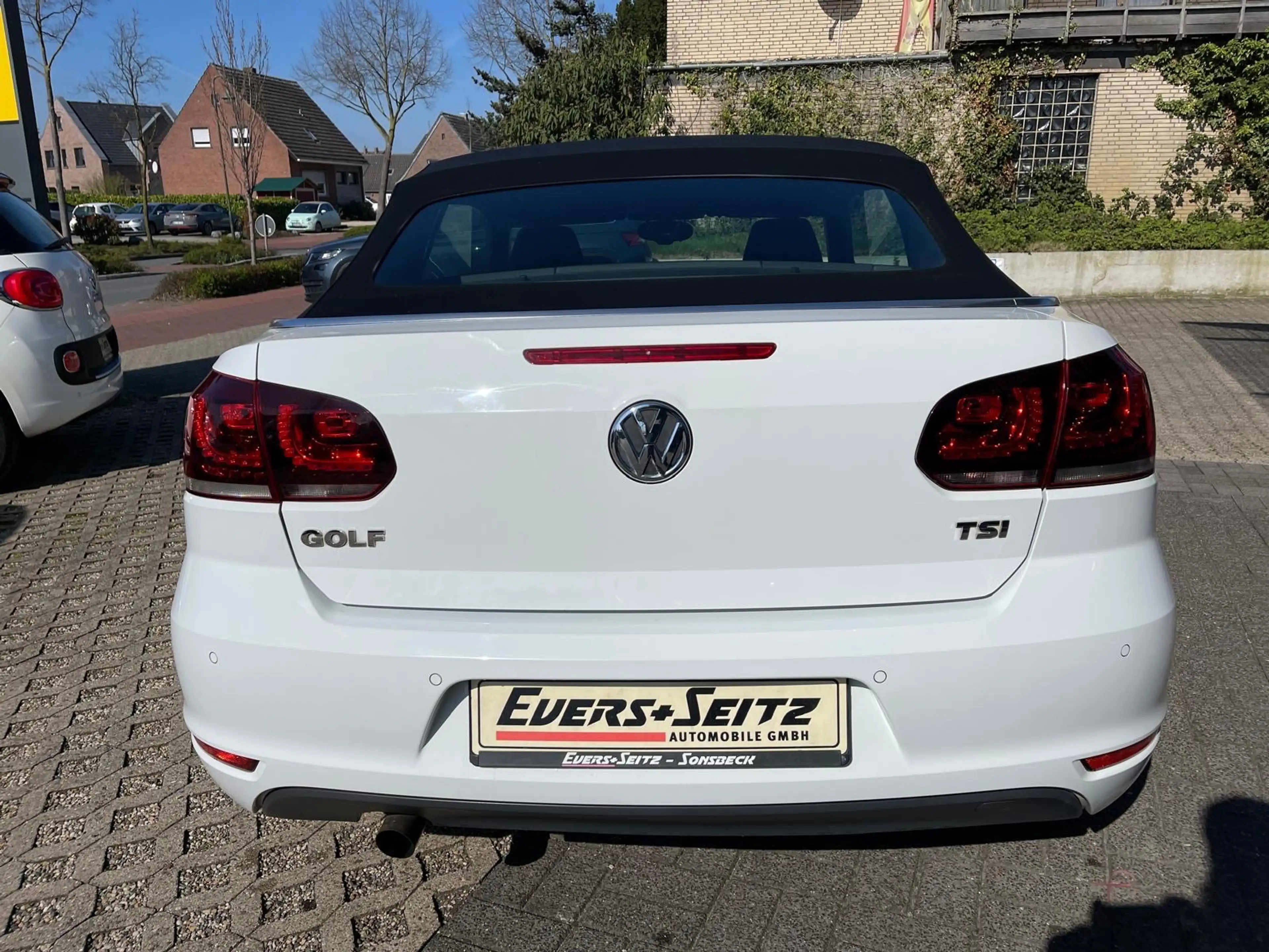 Volkswagen Golf Cabriolet Cup (Navi, Scheckheft gepflegt) — photo 8