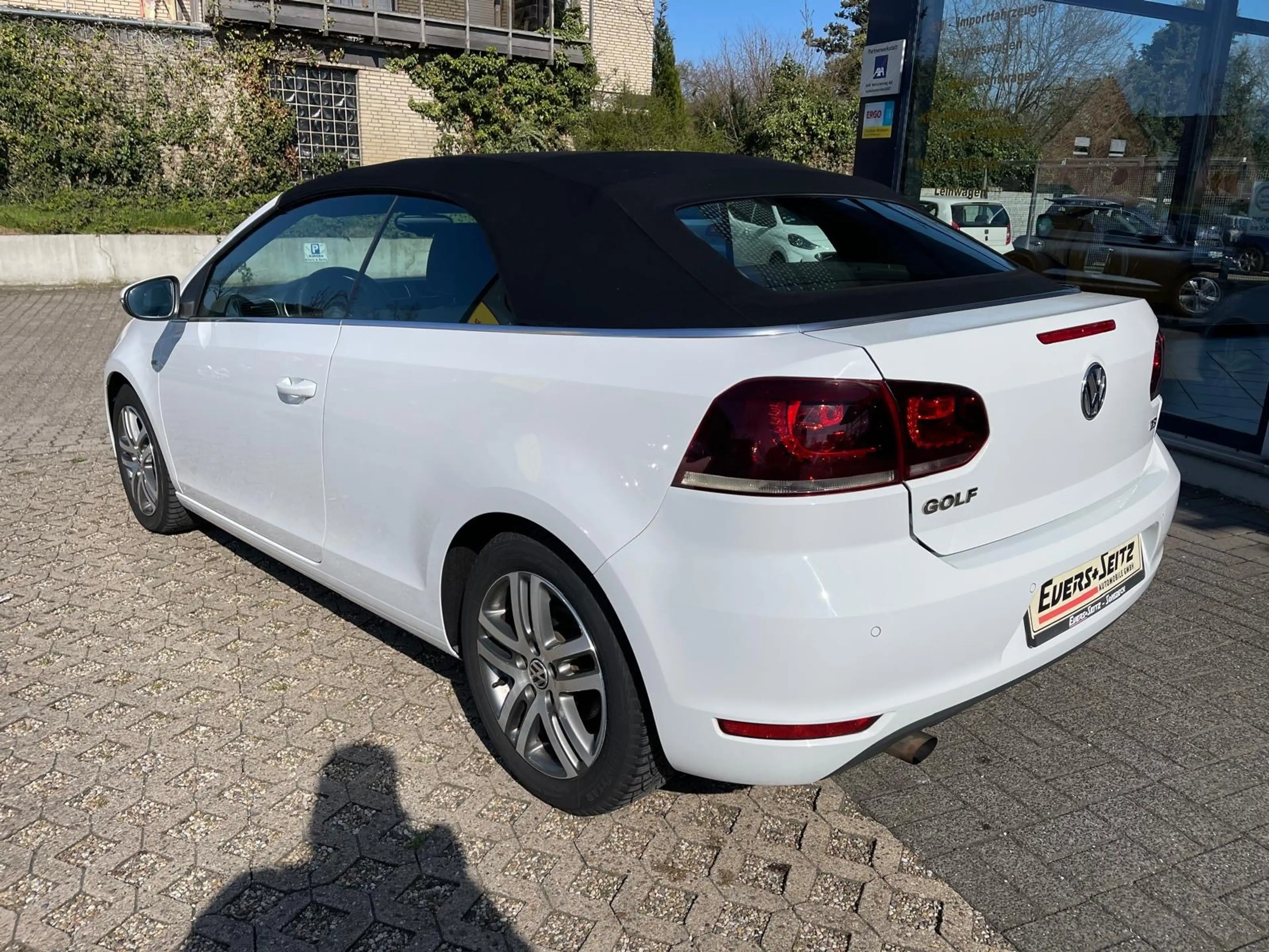 Volkswagen Golf Cabriolet Cup (Navi, Scheckheft gepflegt) — photo 7