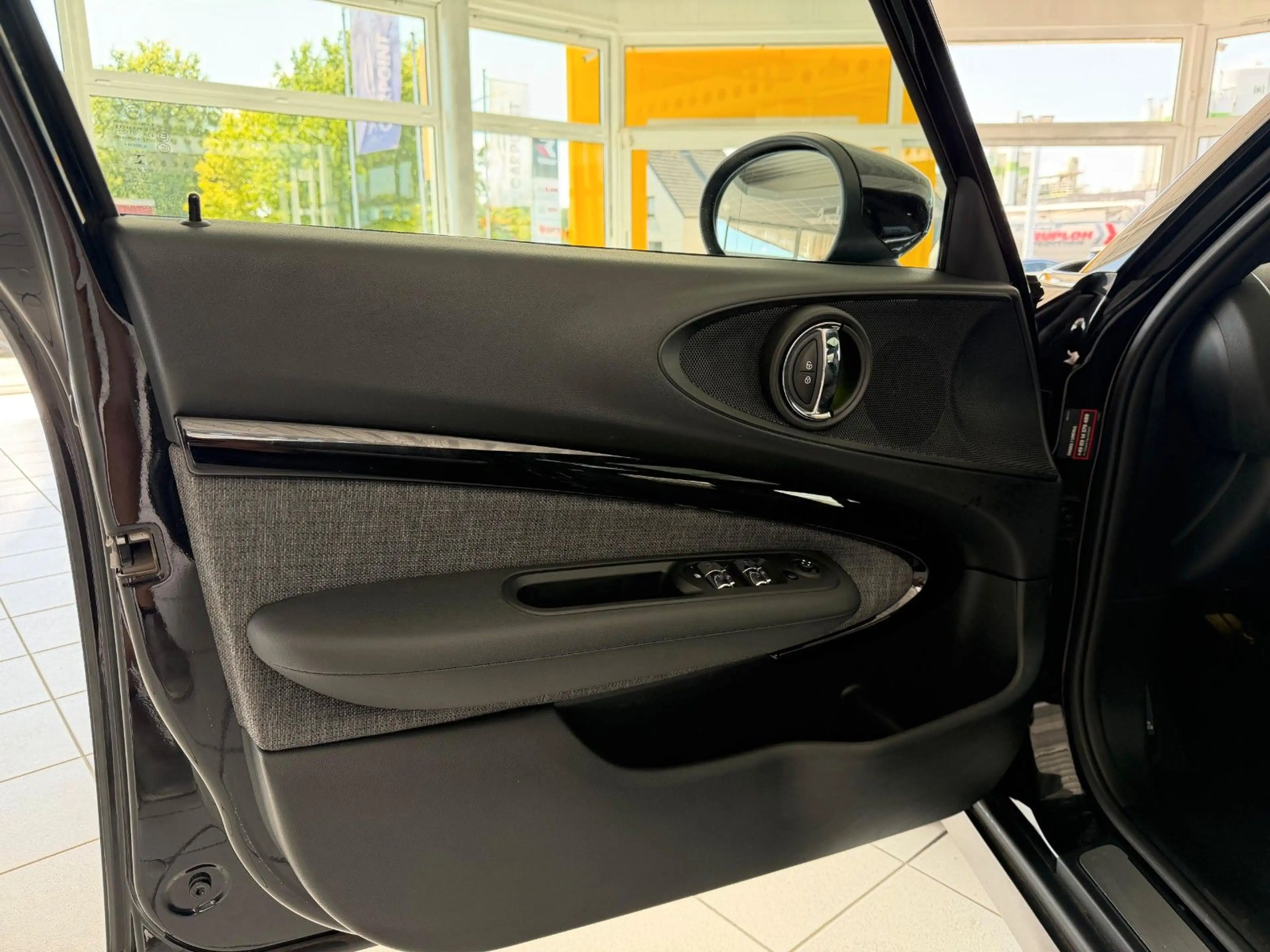 MINI Cooper Clubman Cooper Classic 1.5 Panorama Winterpaket — photo 11