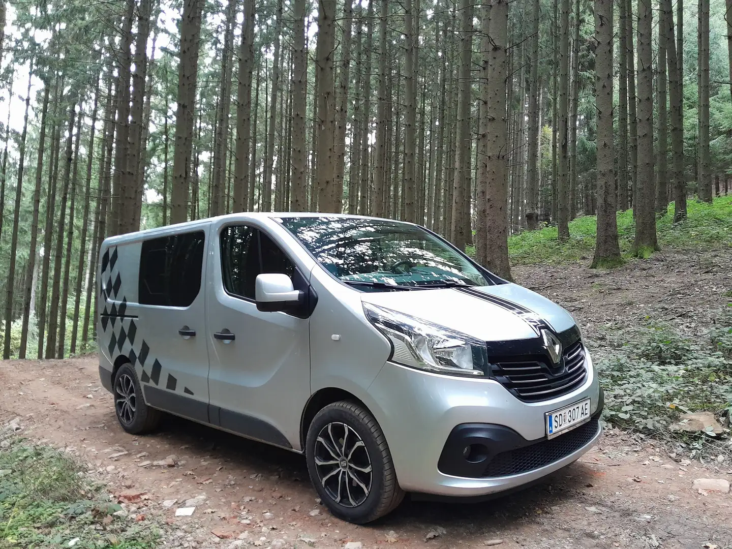 Renault Trafic 1.6 140 Ps Silber - 1