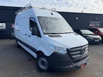 214 FG 39 – 3 tonnes First – Traction   GARANTIE 6 MOIS*