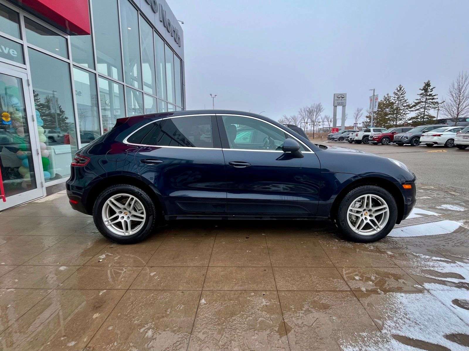 2017 Porsche Macan TURBO CHARGED V6/AWD/PANO ROOF/BOSE AUDIO/POWER LI alt 4