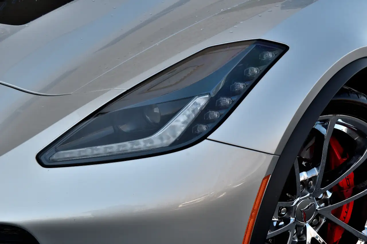 Chevrolet Corvette снимка Chevrolet Corvette