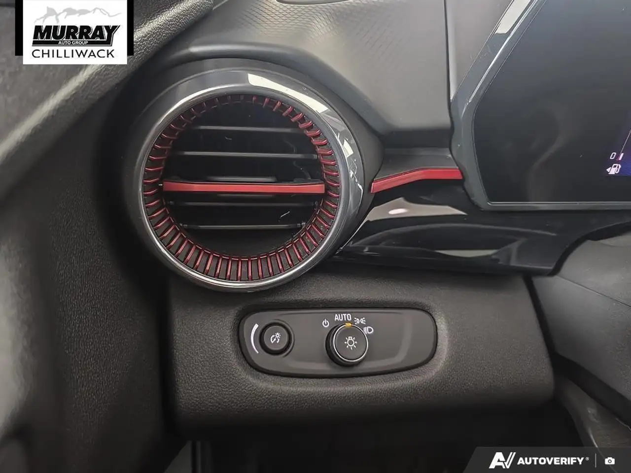 Chevrolet Trax снимка Chevrolet Trax