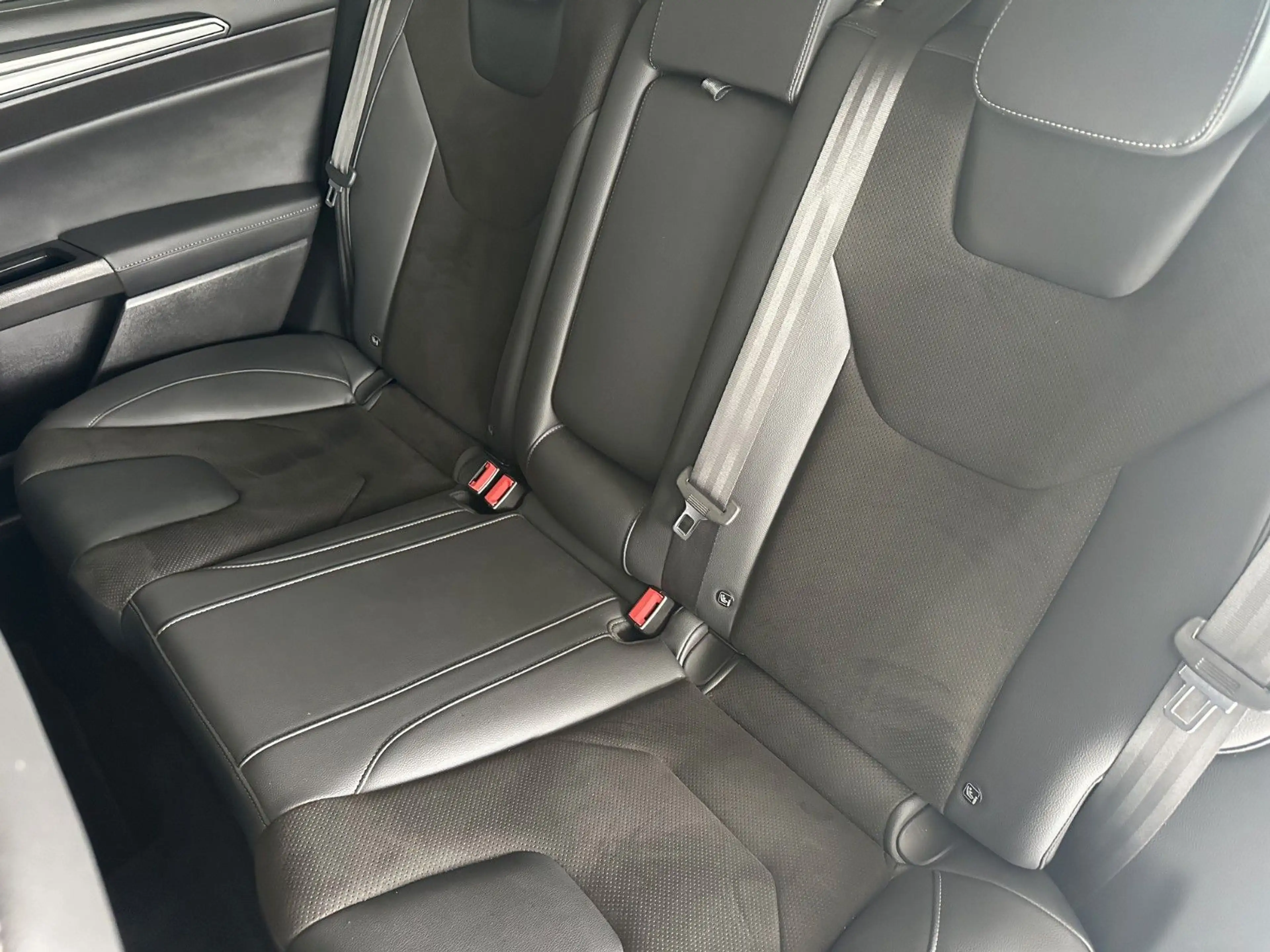 Ford Mondeo Turnier Titanium*SHZ*AHK*Panorama*Tempo* — photo 12